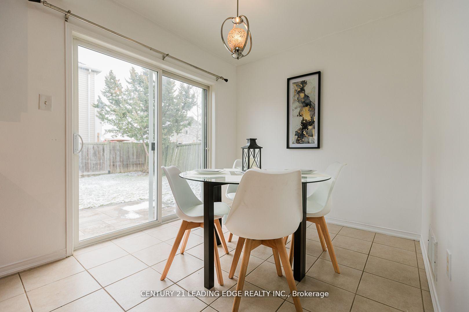Photo 8 of 1485 Heartland Boulevard, Oshawa, Taunton — HOMEH