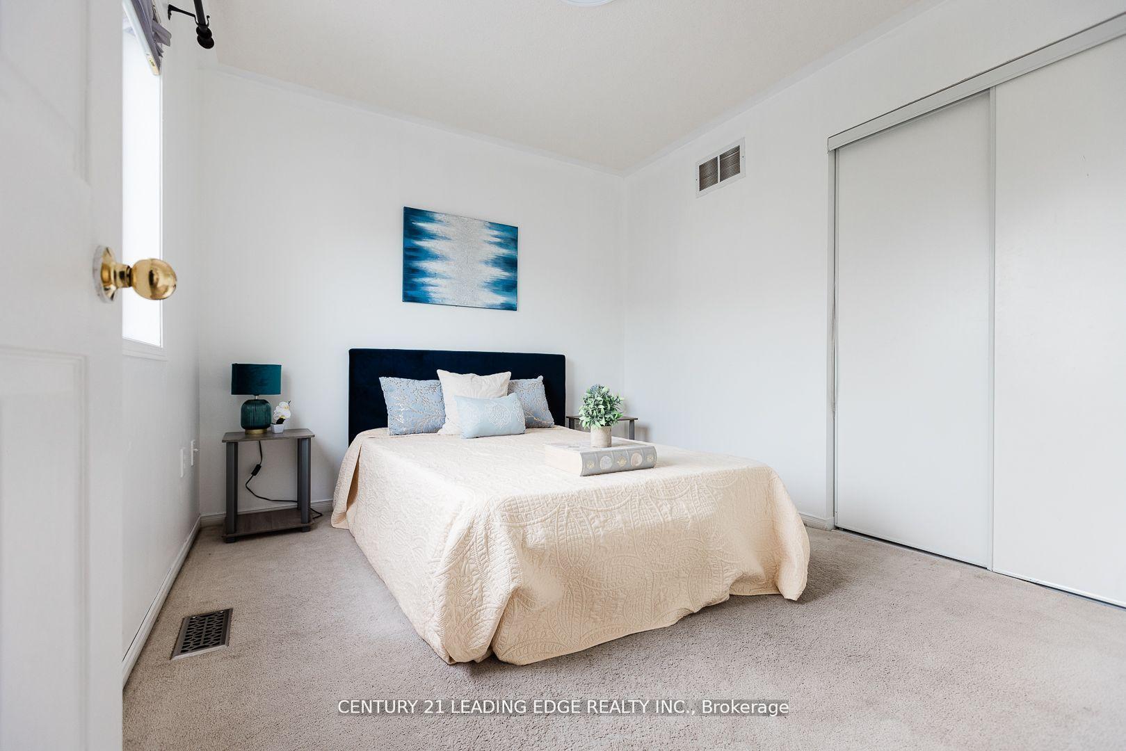 Photo 10 of 1485 Heartland Boulevard, Oshawa, Taunton — HOMEH