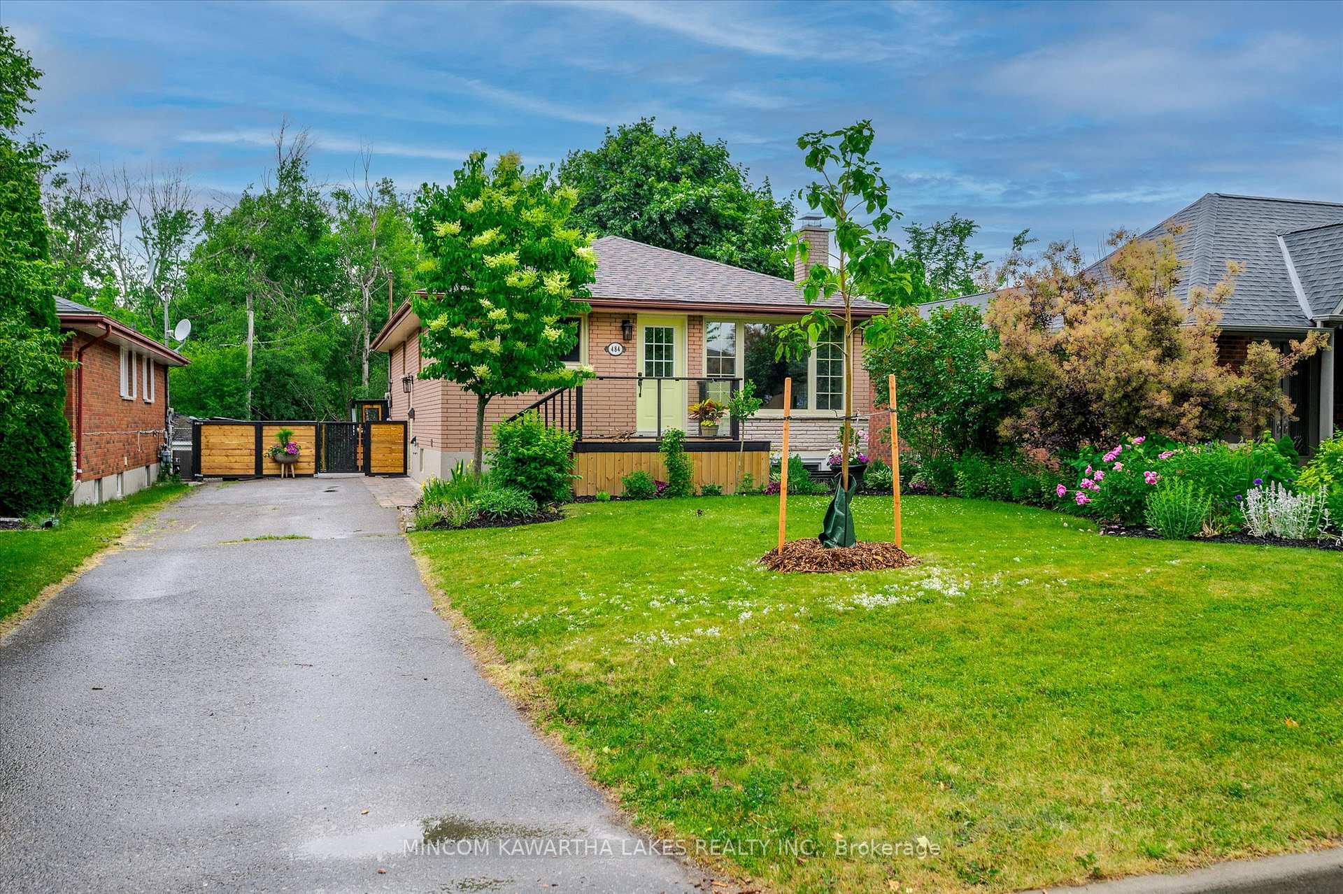 Photo 1 of 484 Raymond Street, Peterborough, Northcrest Ward 5 — HOMEH