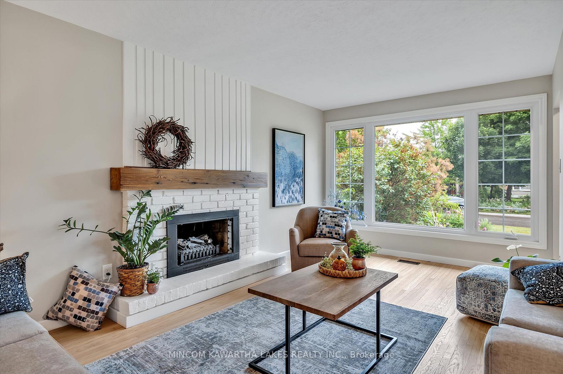 Photo 5 of 484 Raymond Street, Peterborough, Northcrest Ward 5 — HOMEH