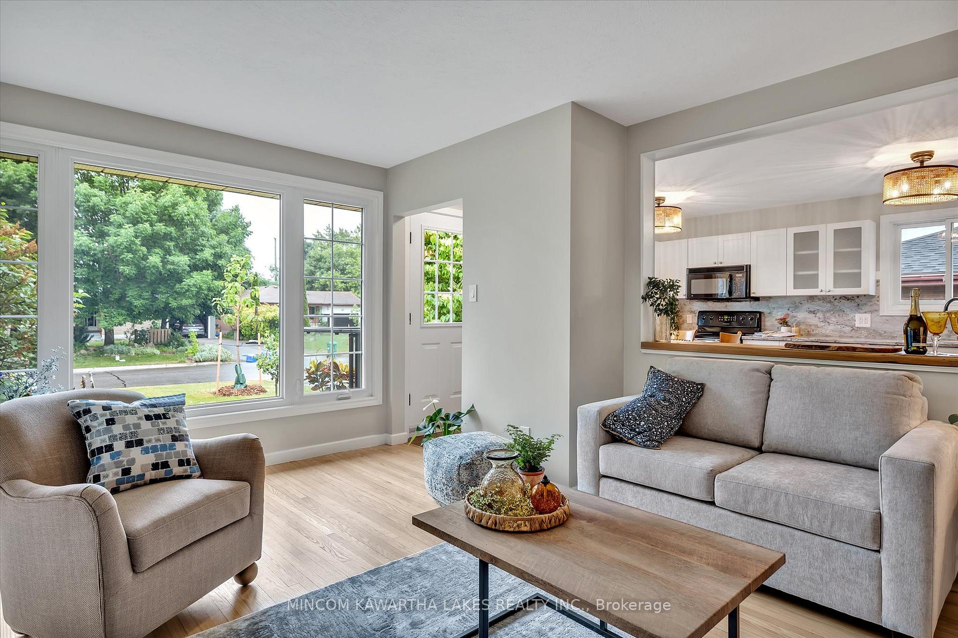 Photo 6 of 484 Raymond Street, Peterborough, Northcrest Ward 5 — HOMEH