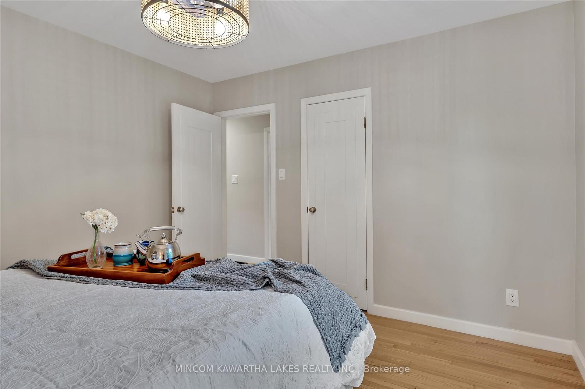 Photo 15 of 484 Raymond Street, Peterborough, Northcrest Ward 5 — HOMEH