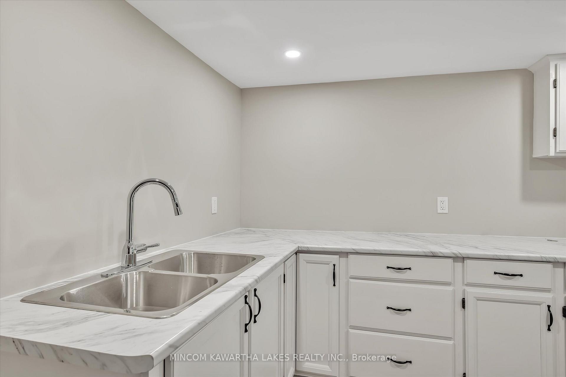 Photo 30 of 484 Raymond Street, Peterborough, Northcrest Ward 5 — HOMEH