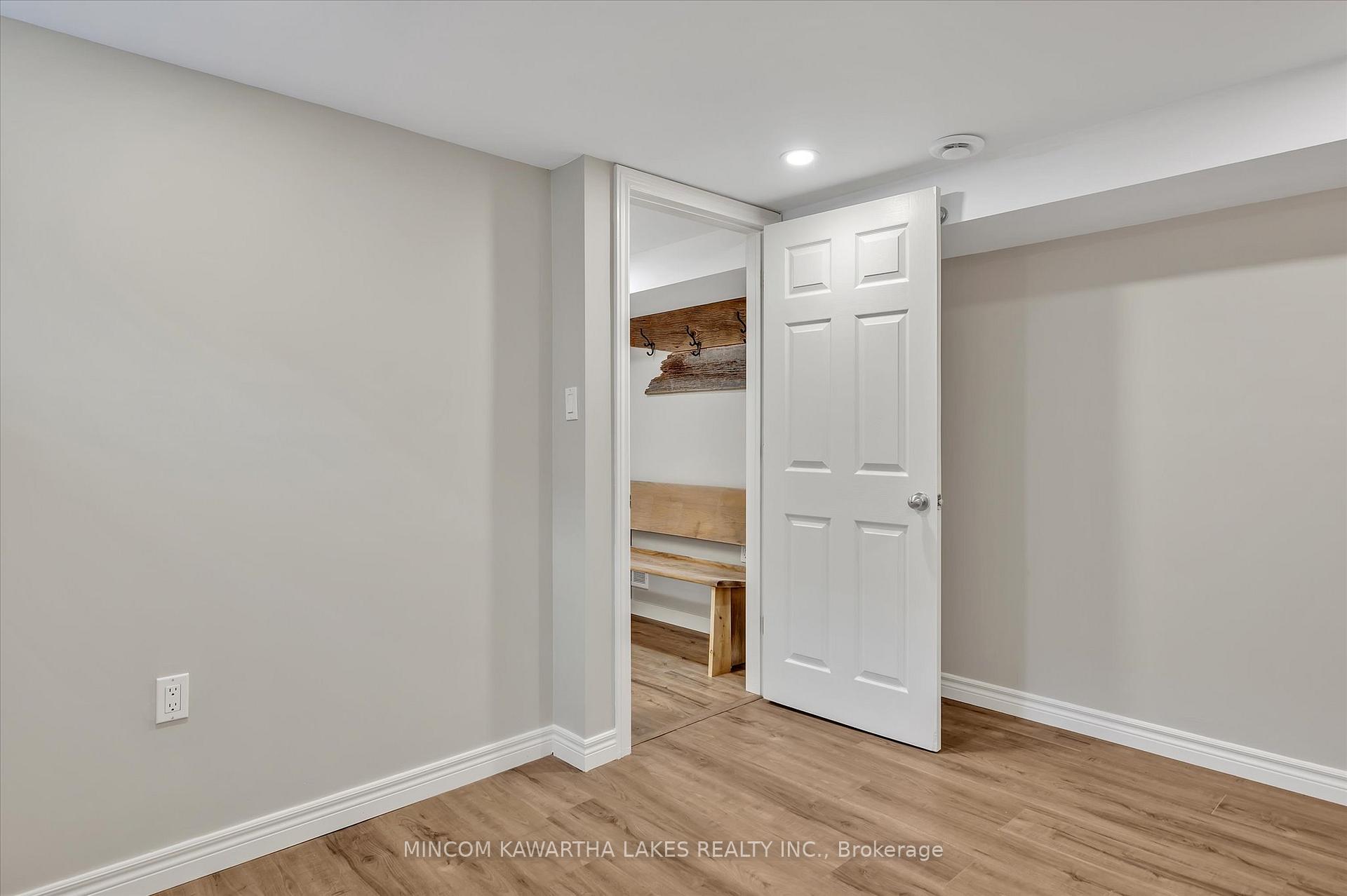 Photo 38 of 484 Raymond Street, Peterborough, Northcrest Ward 5 — HOMEH