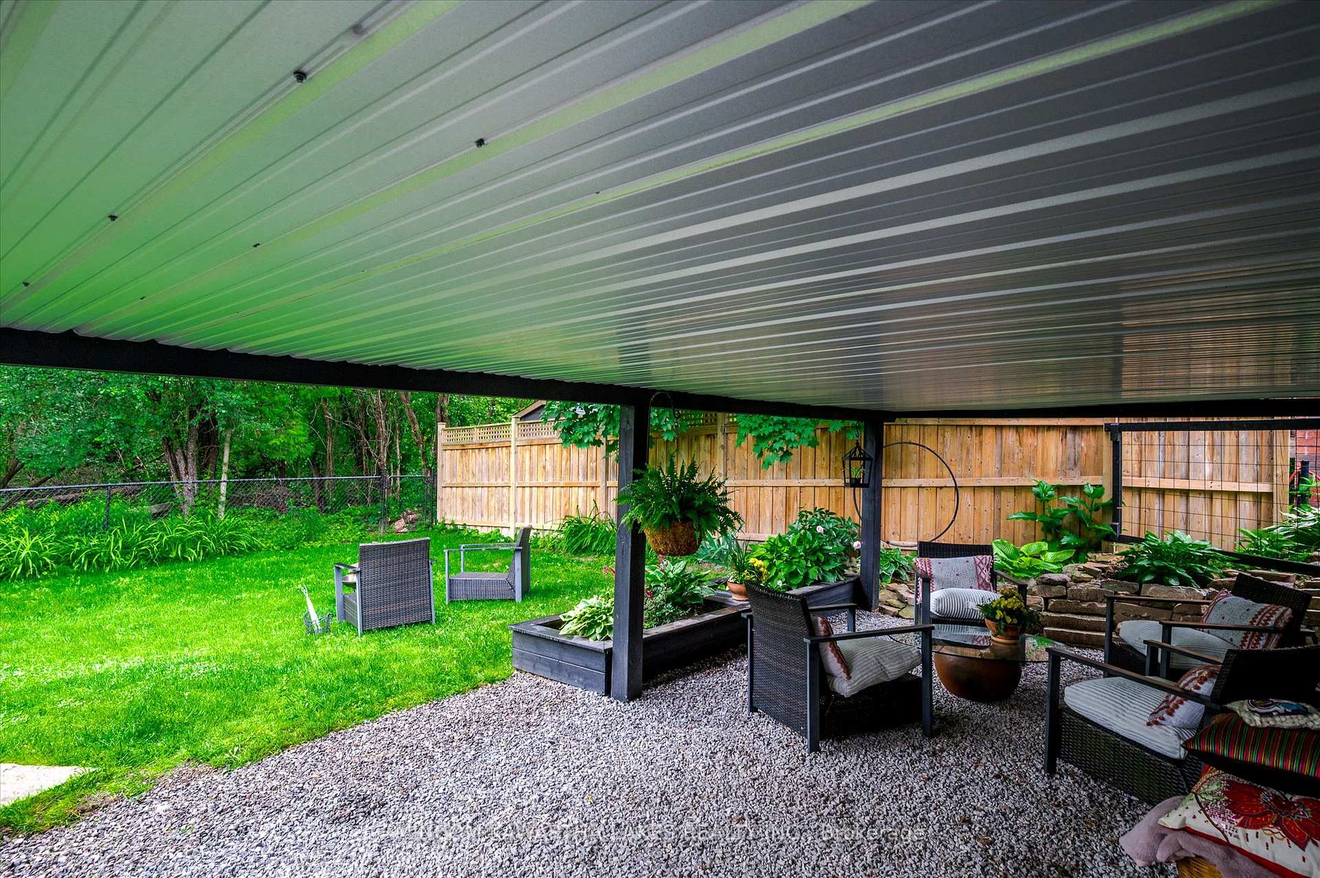 Photo 43 of 484 Raymond Street, Peterborough, Northcrest Ward 5 — HOMEH