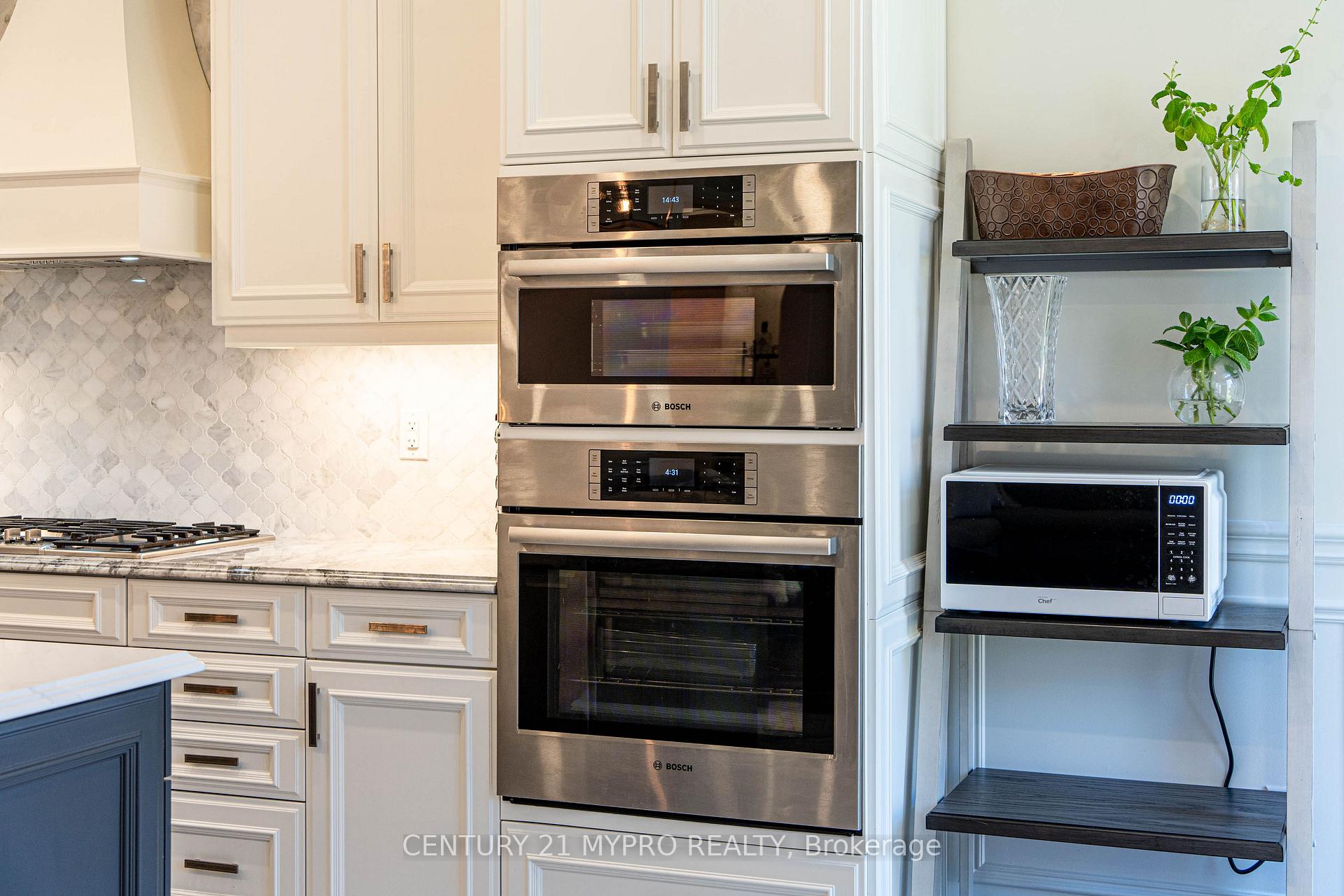 Photo 7 of 18 Westfield Drive, Whitby, Lynde Creek — HOMEH