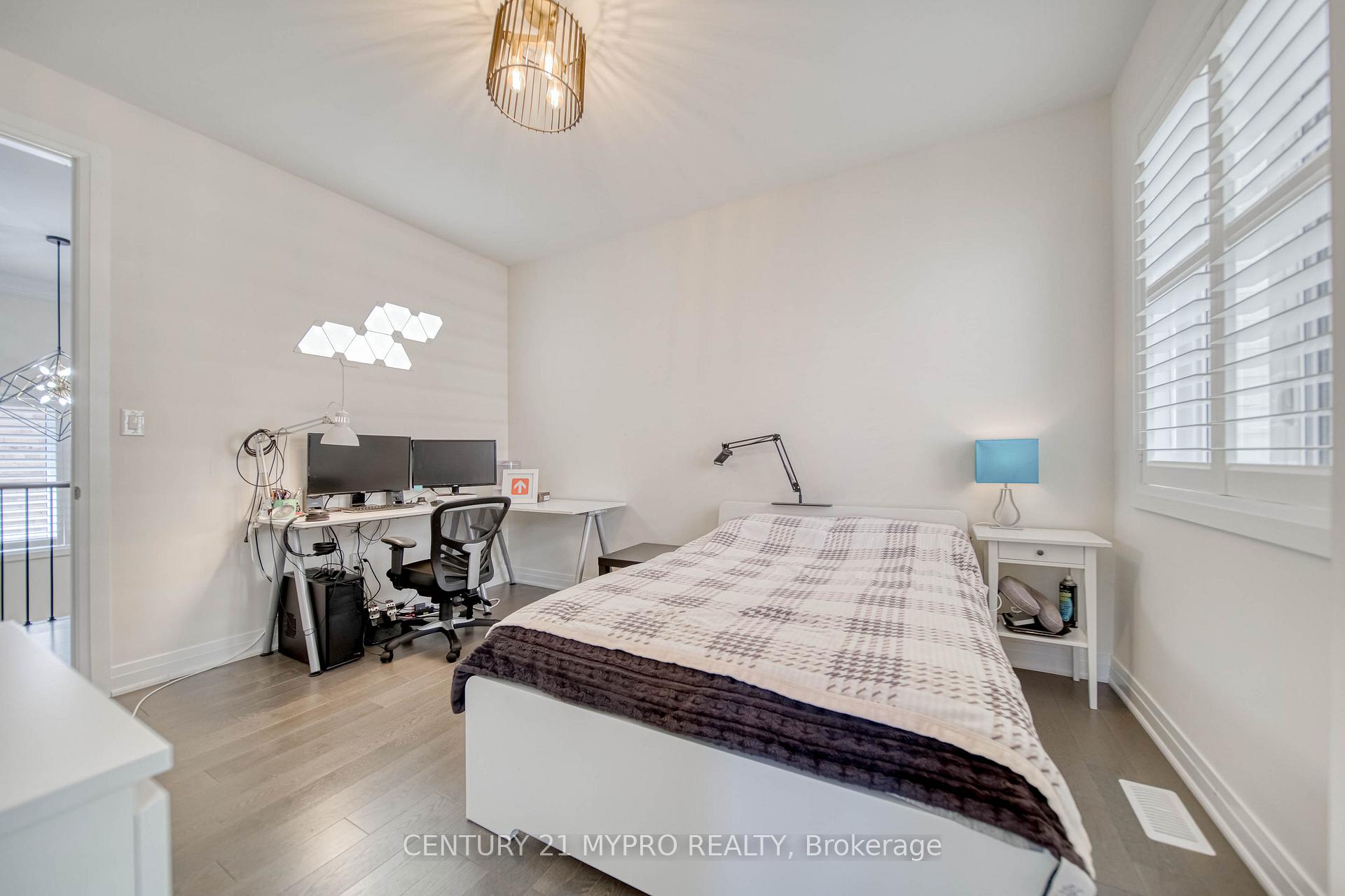 Photo 27 of 18 Westfield Drive, Whitby, Lynde Creek — HOMEH