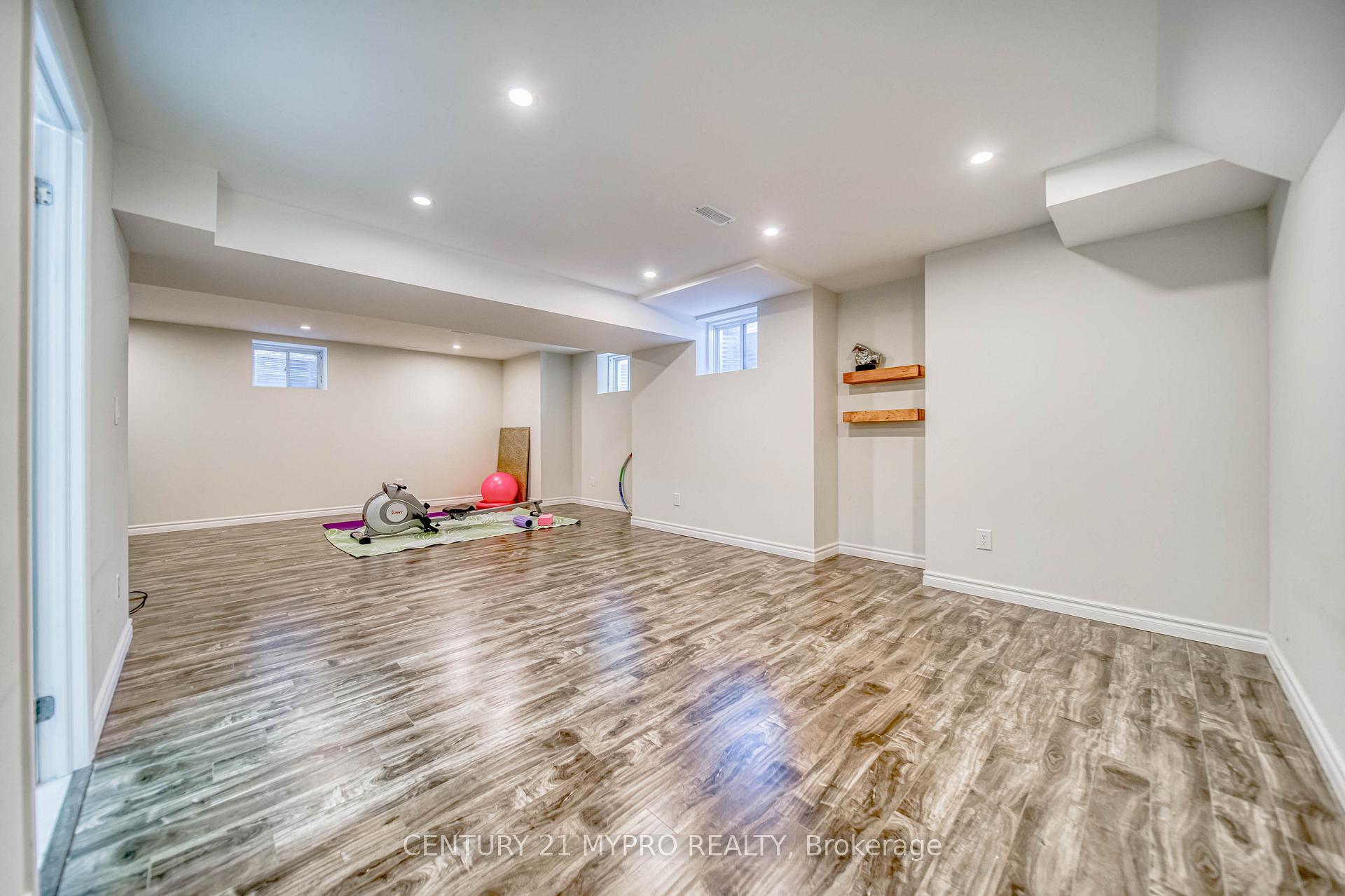 Photo 35 of 18 Westfield Drive, Whitby, Lynde Creek — HOMEH