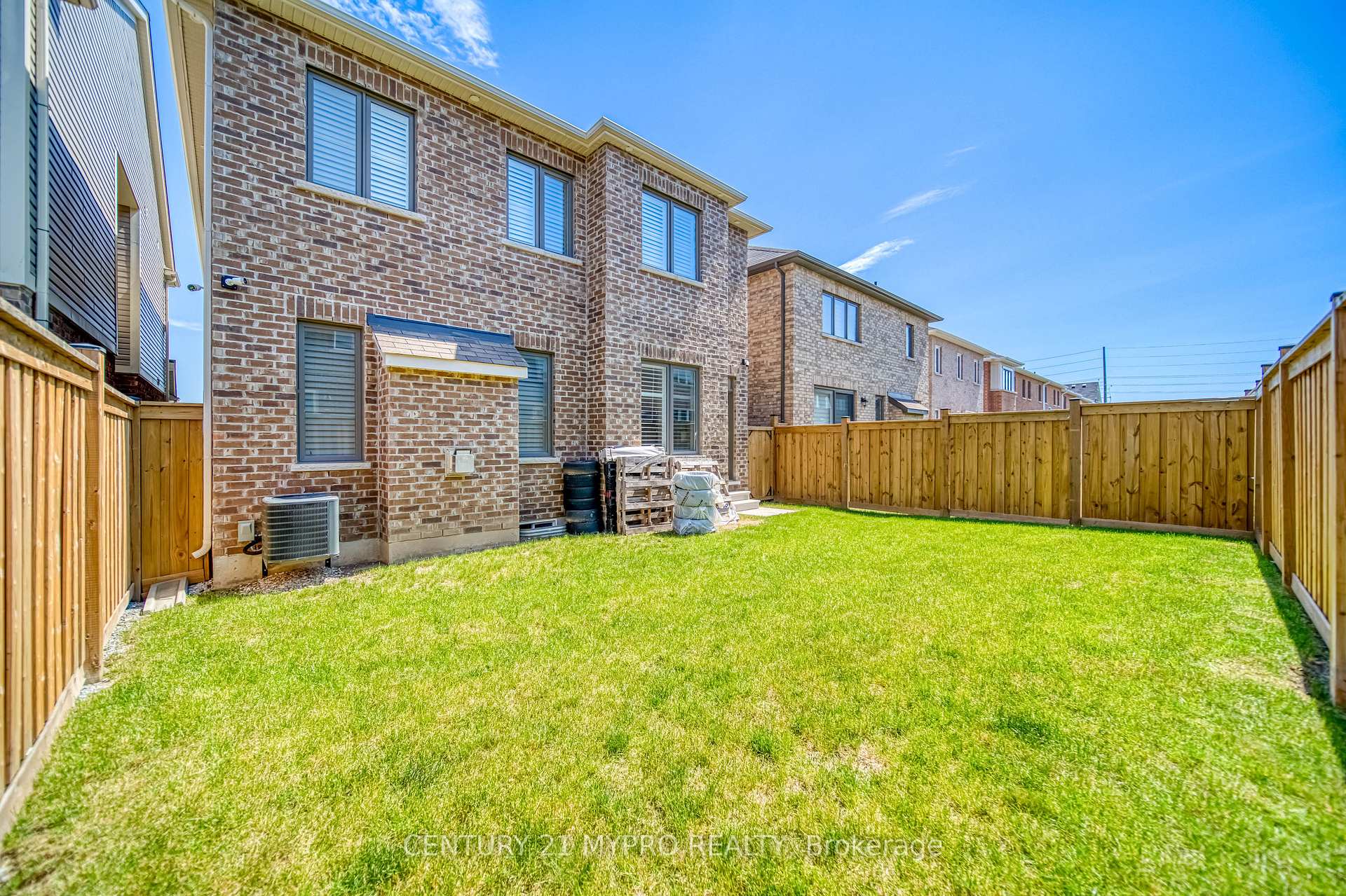Photo 38 of 18 Westfield Drive, Whitby, Lynde Creek — HOMEH
