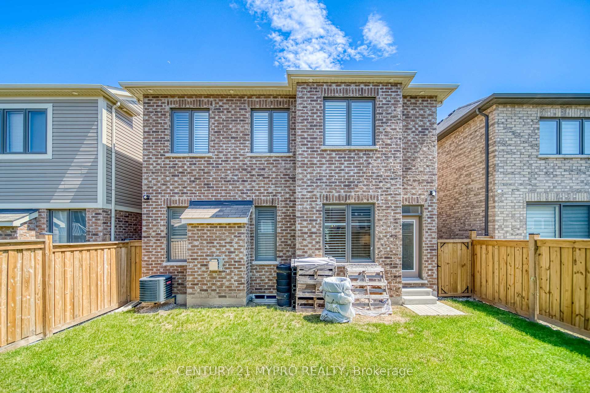 Photo 39 of 18 Westfield Drive, Whitby, Lynde Creek — HOMEH