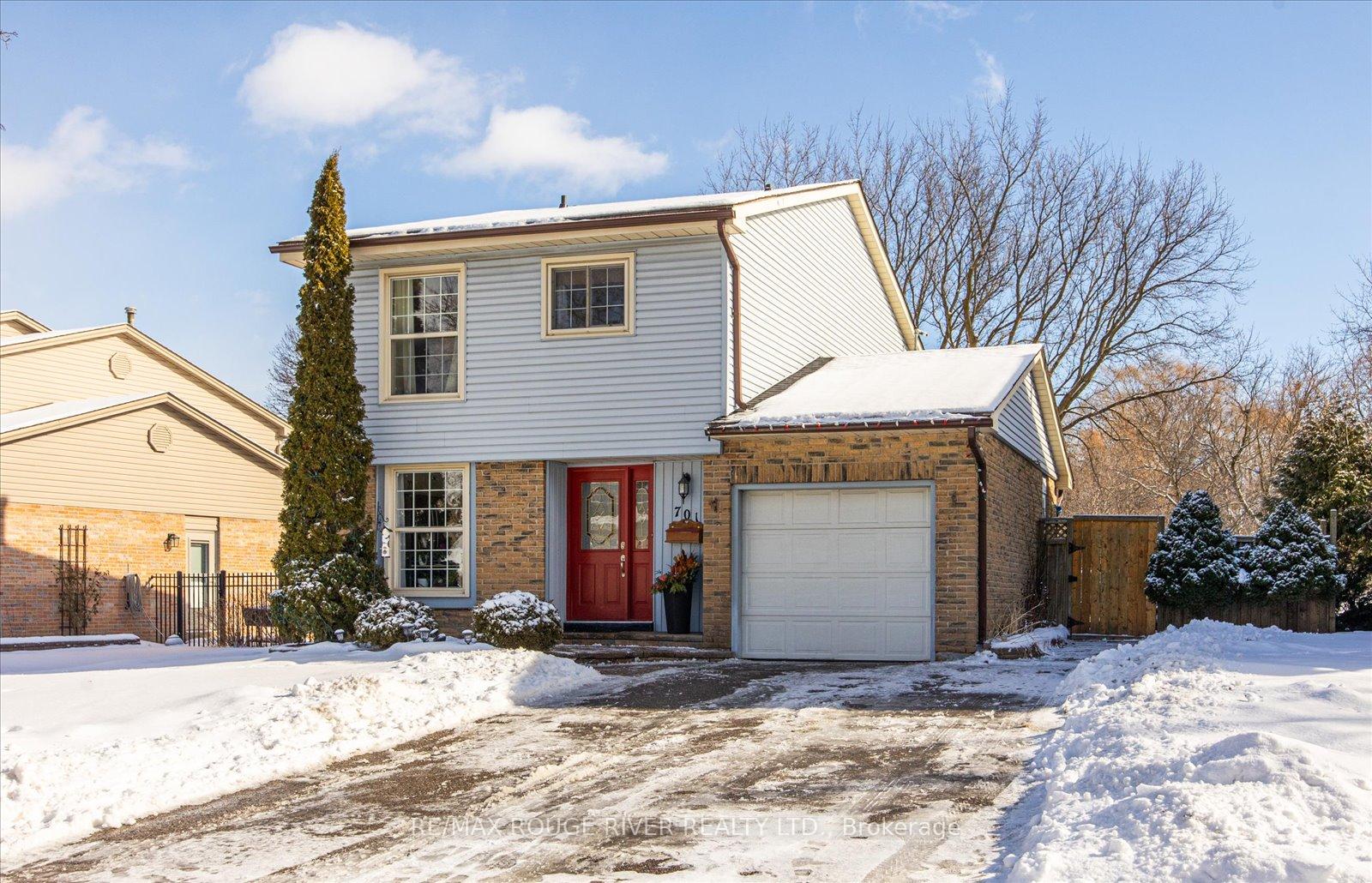 Photo 2 of 701 Greenbriar Drive, Oshawa, Eastdale — HOMEH