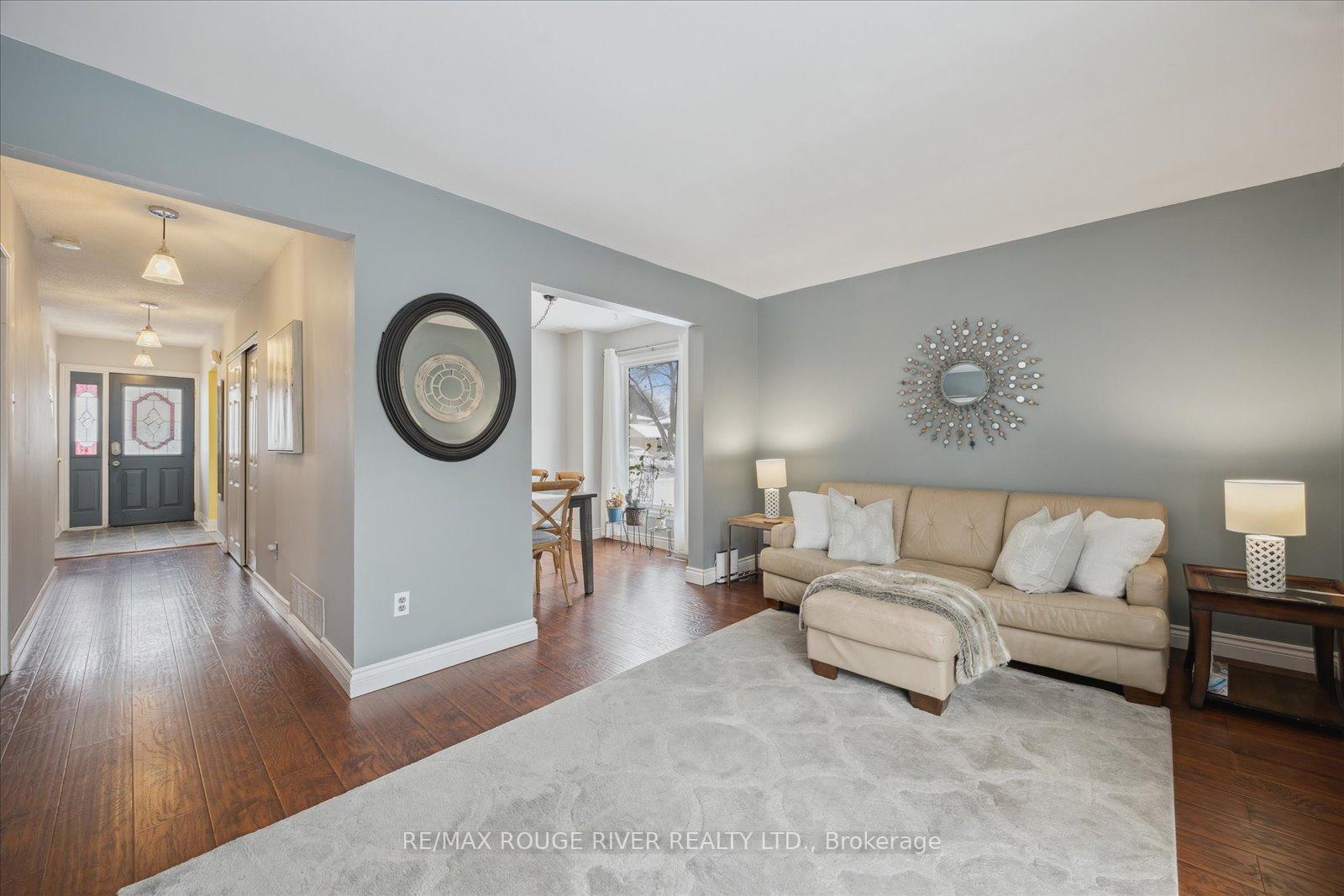Photo 9 of 701 Greenbriar Drive, Oshawa, Eastdale — HOMEH