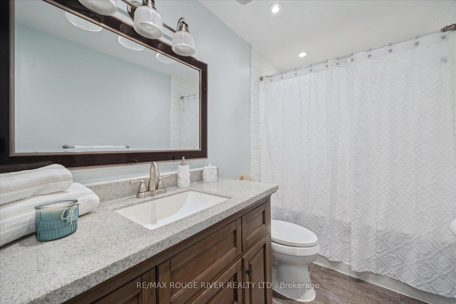 Photo 16 of 701 Greenbriar Drive, Oshawa, Eastdale — HOMEH