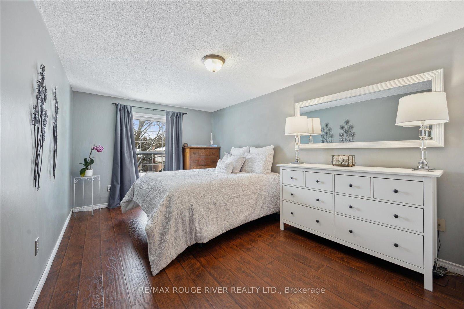 Photo 17 of 701 Greenbriar Drive, Oshawa, Eastdale — HOMEH