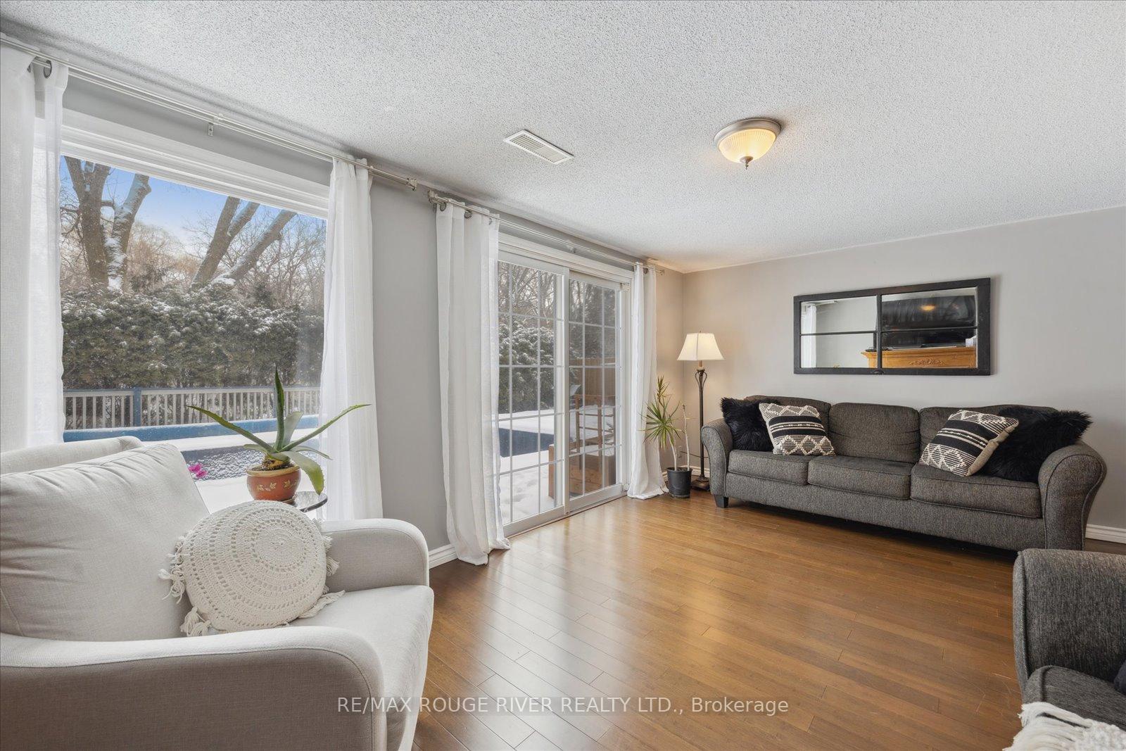 Photo 23 of 701 Greenbriar Drive, Oshawa, Eastdale — HOMEH