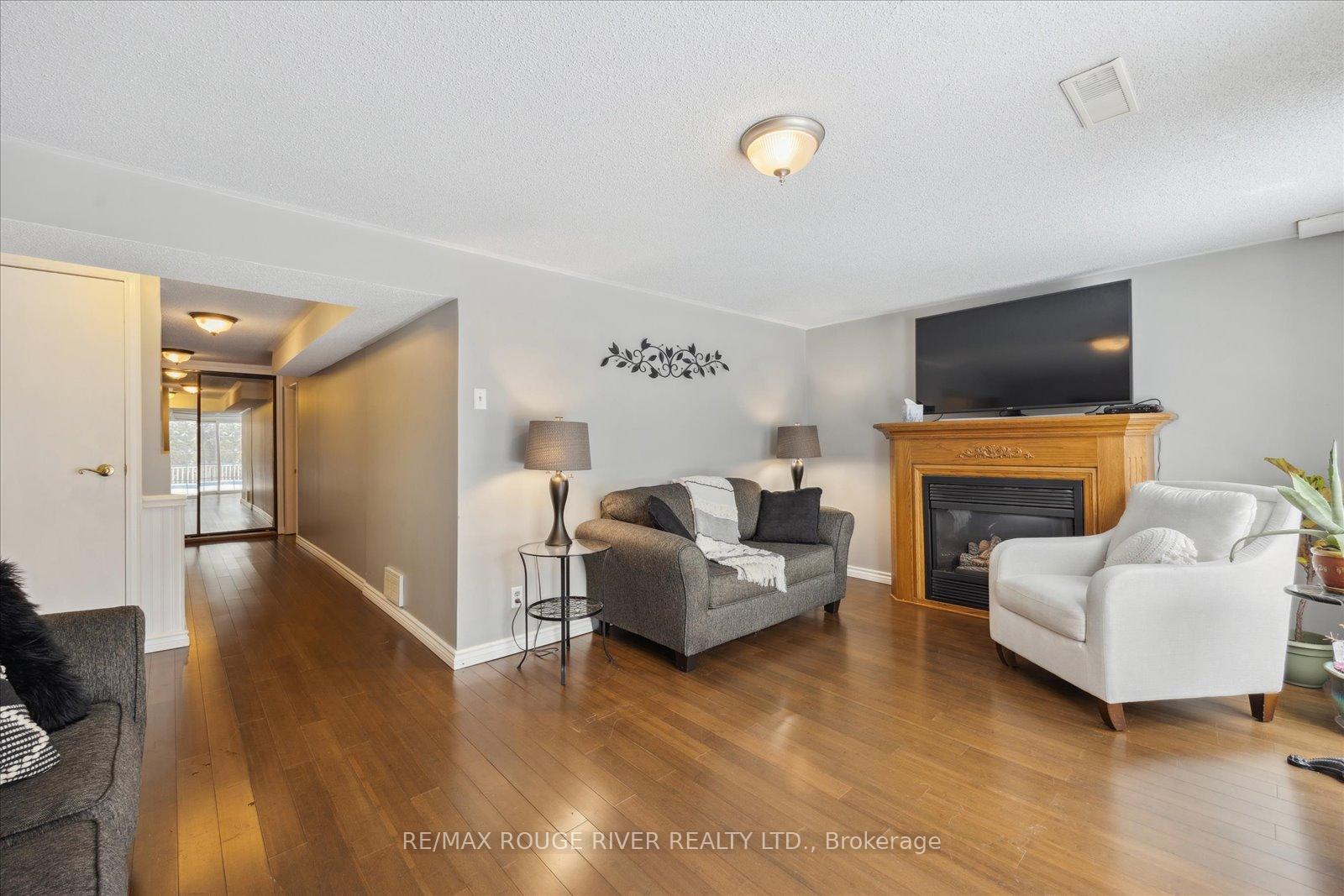 Photo 24 of 701 Greenbriar Drive, Oshawa, Eastdale — HOMEH