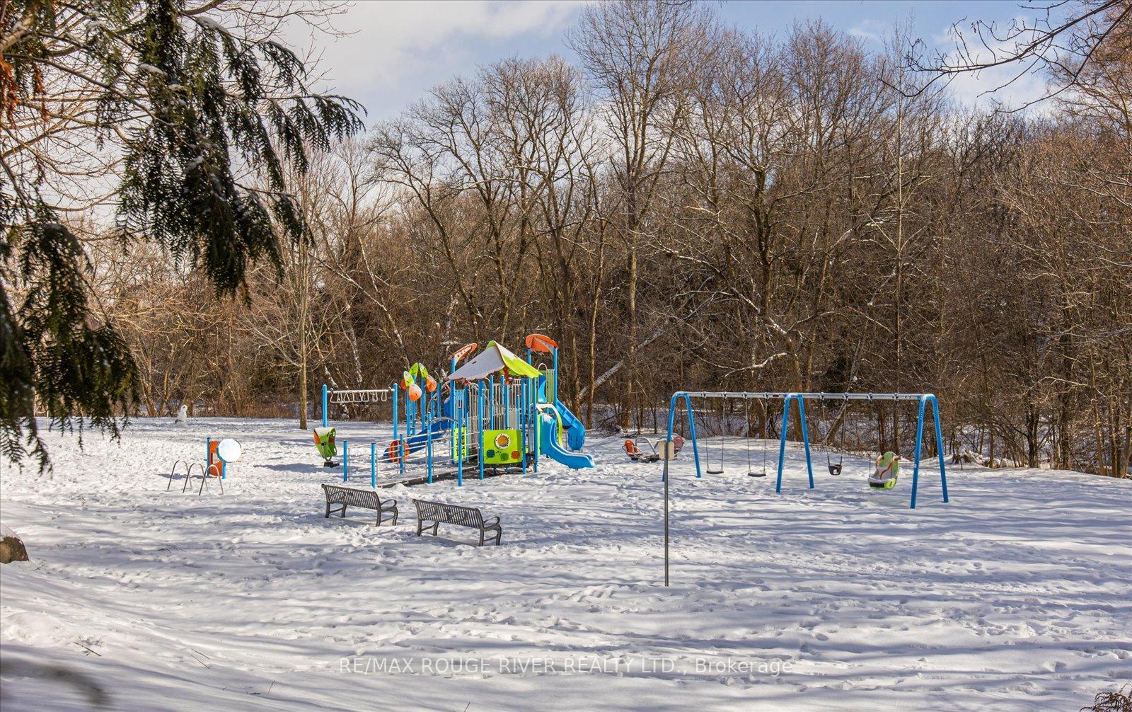 Photo 31 of 701 Greenbriar Drive, Oshawa, Eastdale — HOMEH