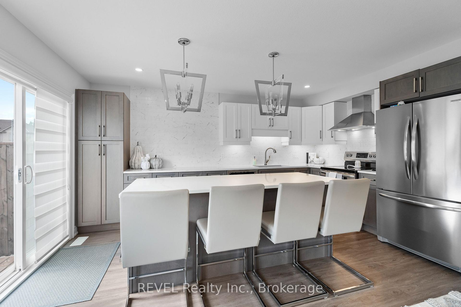 Photo 10 of 151 Heron Street, Welland, Coyle Creek — HOMEH