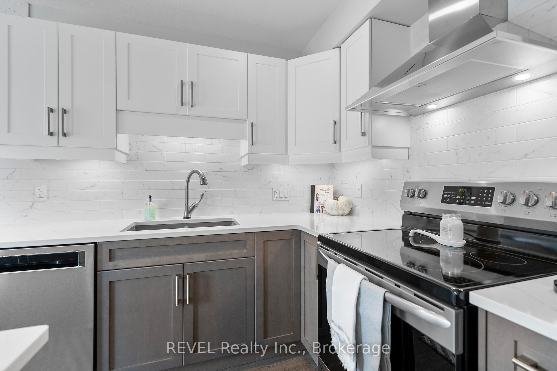 Photo 13 of 151 Heron Street, Welland, Coyle Creek — HOMEH