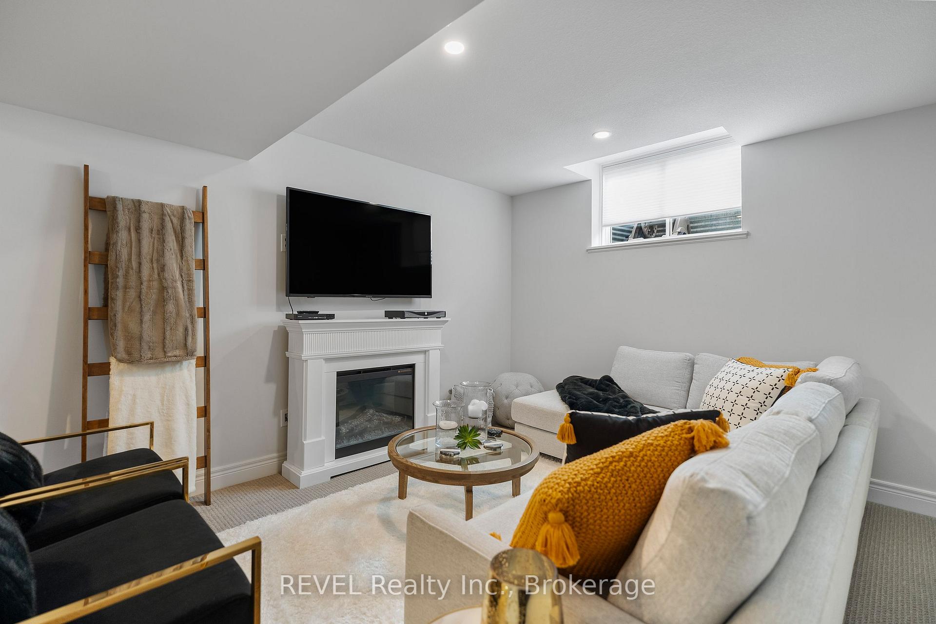 Photo 24 of 151 Heron Street, Welland, Coyle Creek — HOMEH