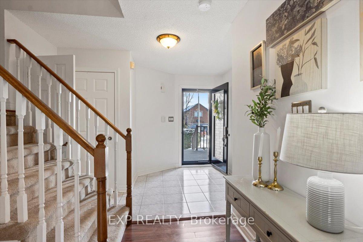 Photo 13 of 4 Burdge Court, Whitby, Blue Grass Meadows — HOMEH