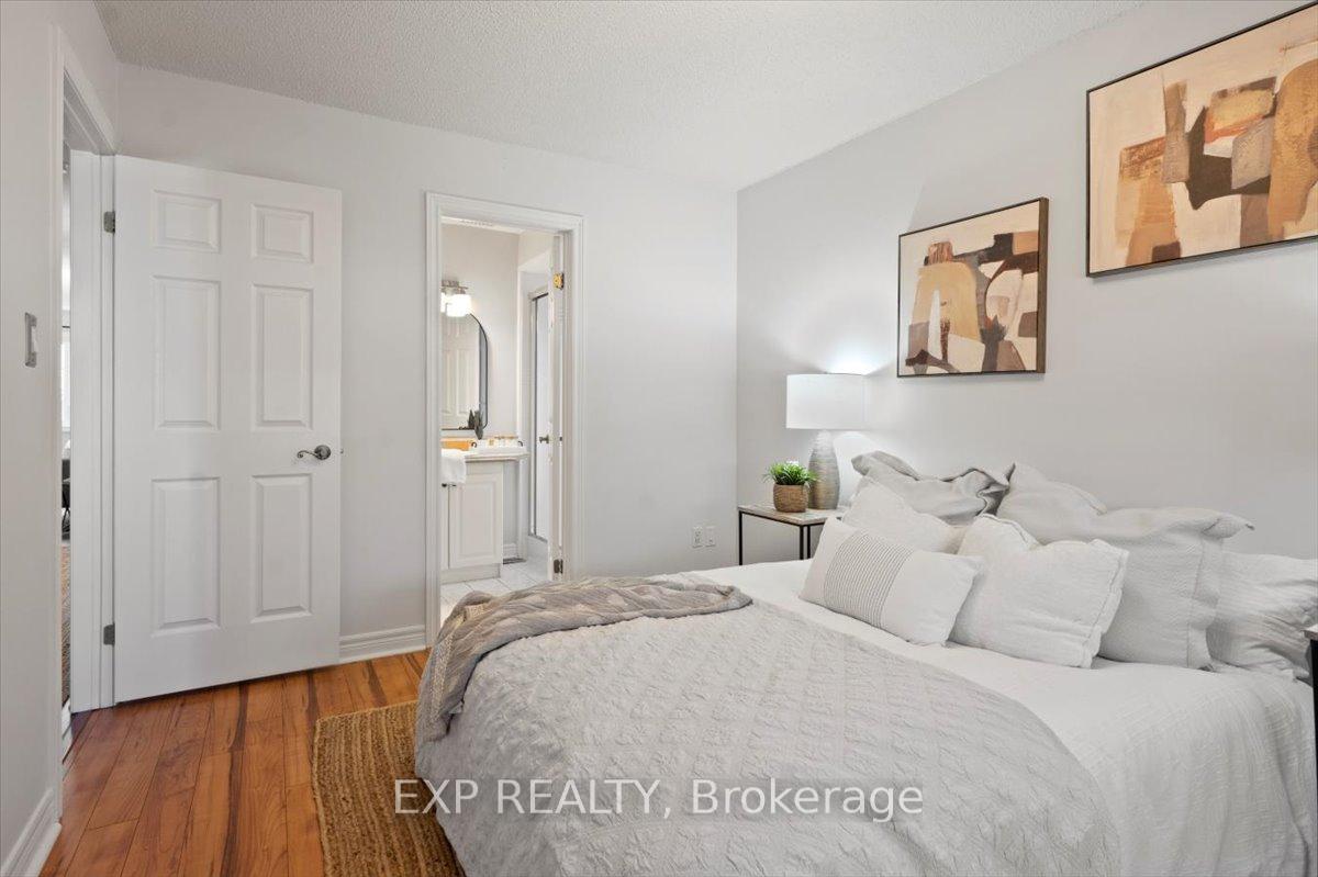 Photo 16 of 4 Burdge Court, Whitby, Blue Grass Meadows — HOMEH