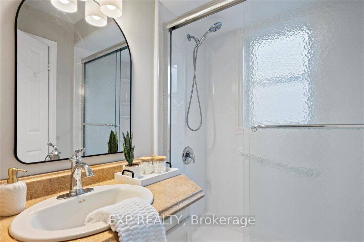 Photo 18 of 4 Burdge Court, Whitby, Blue Grass Meadows — HOMEH
