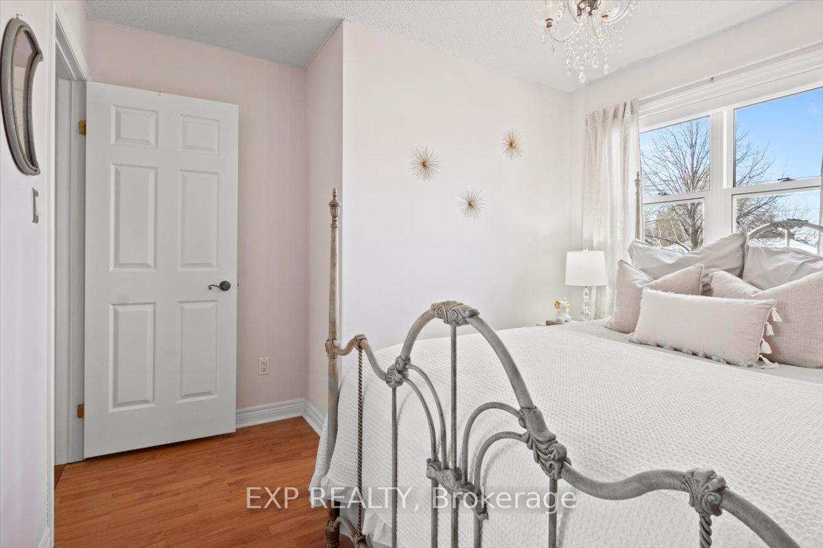 Photo 20 of 4 Burdge Court, Whitby, Blue Grass Meadows — HOMEH