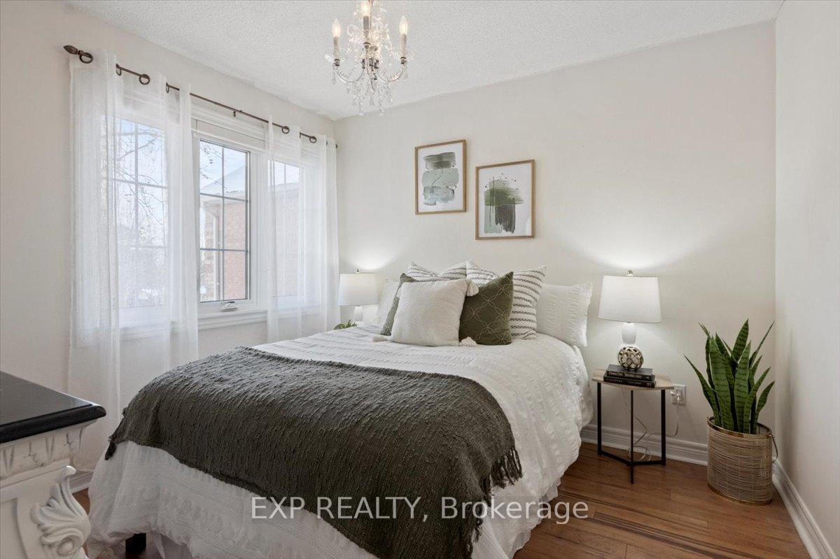 Photo 21 of 4 Burdge Court, Whitby, Blue Grass Meadows — HOMEH