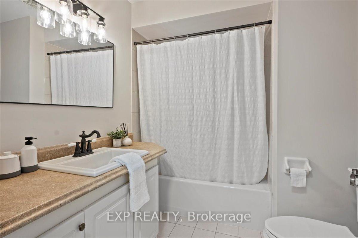 Photo 23 of 4 Burdge Court, Whitby, Blue Grass Meadows — HOMEH