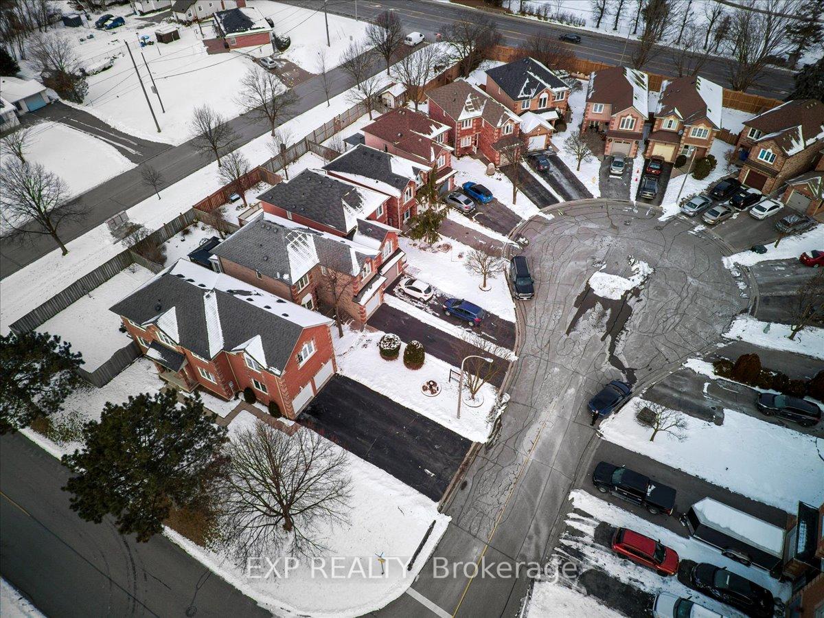 Photo 38 of 4 Burdge Court, Whitby, Blue Grass Meadows — HOMEH