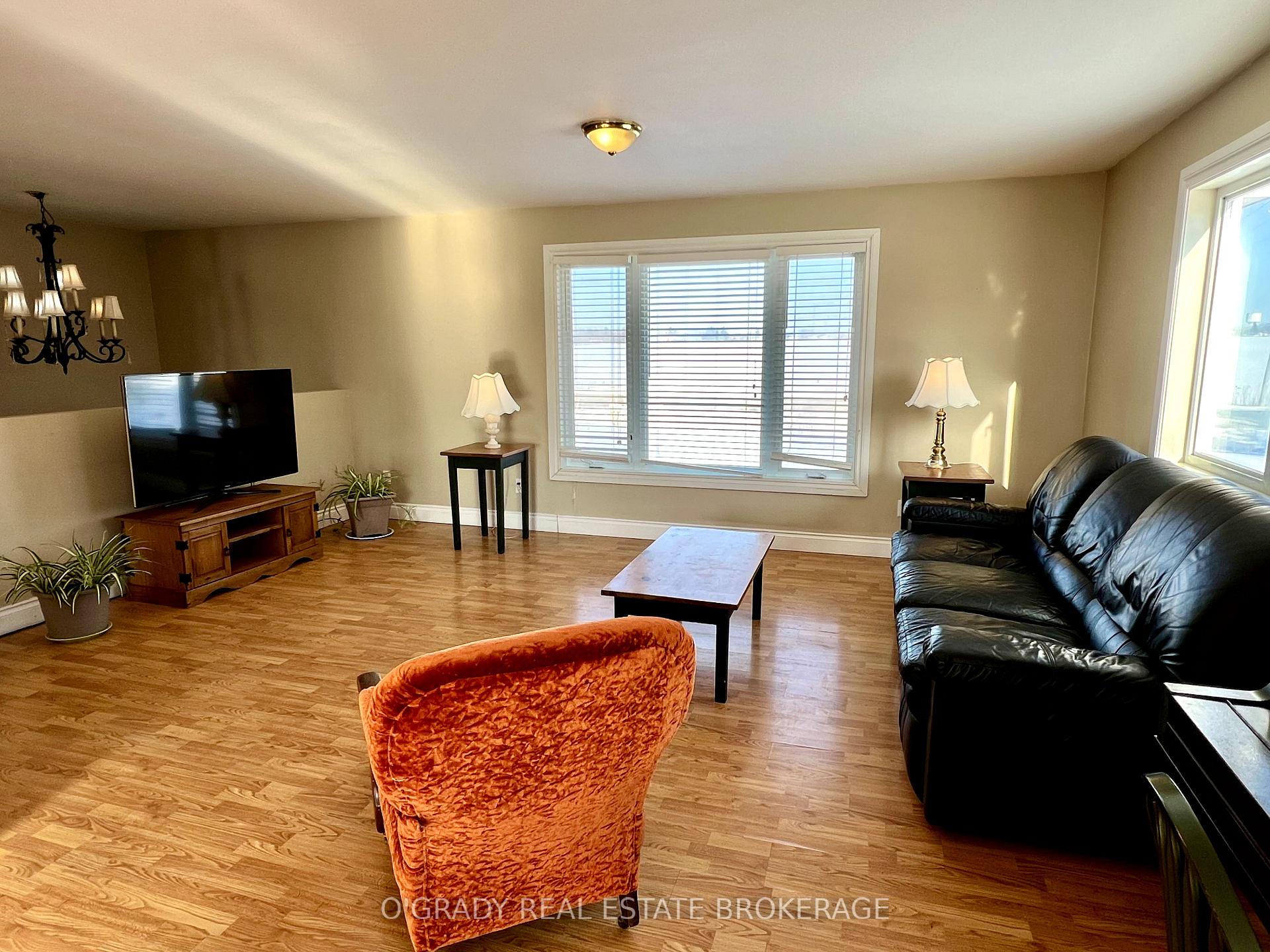 Photo 8 of 1868 Merwin Lane, Augusta, Augusta Twp — HOMEH