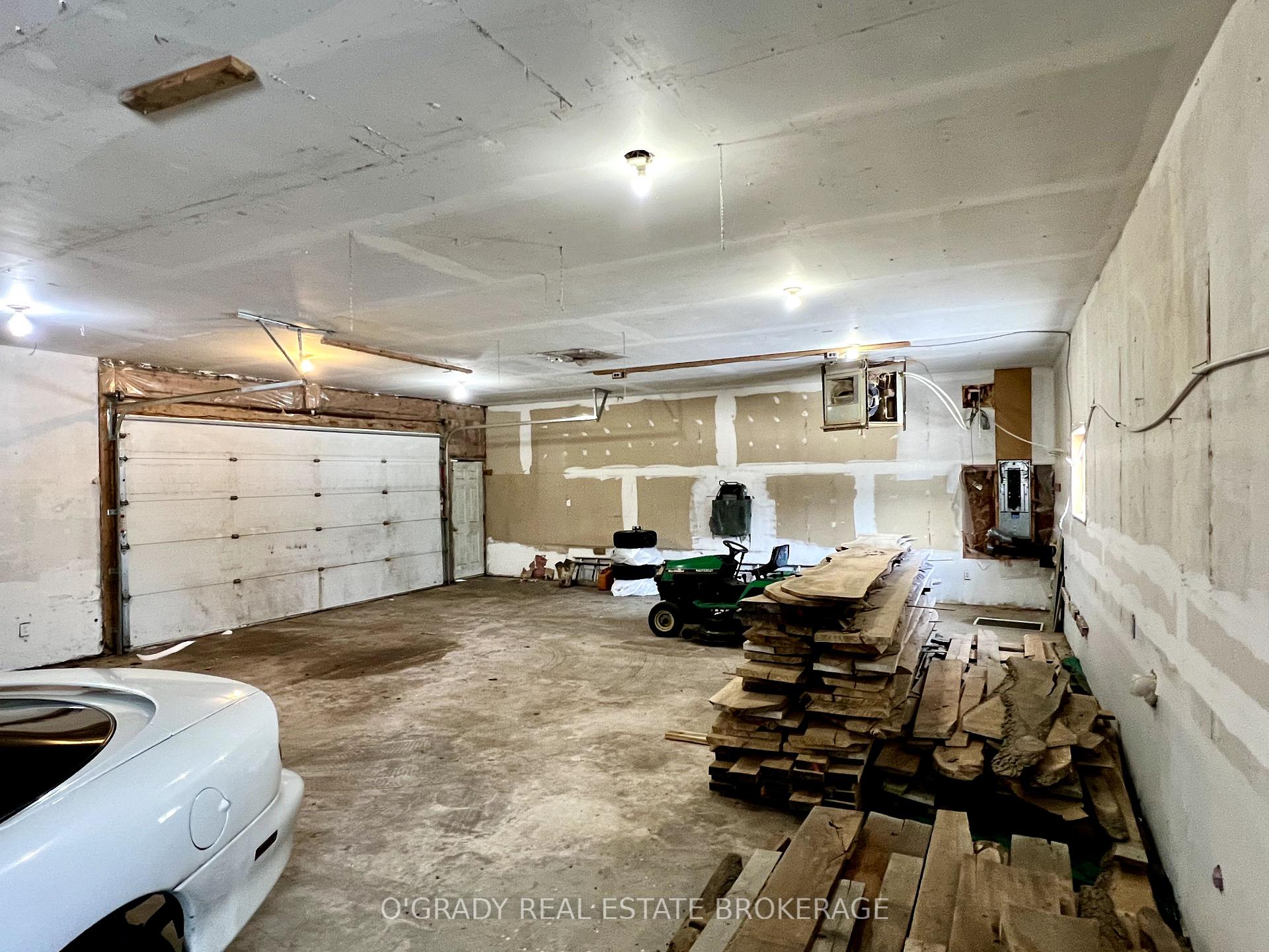 Photo 42 of 1868 Merwin Lane, Augusta, Augusta Twp — HOMEH