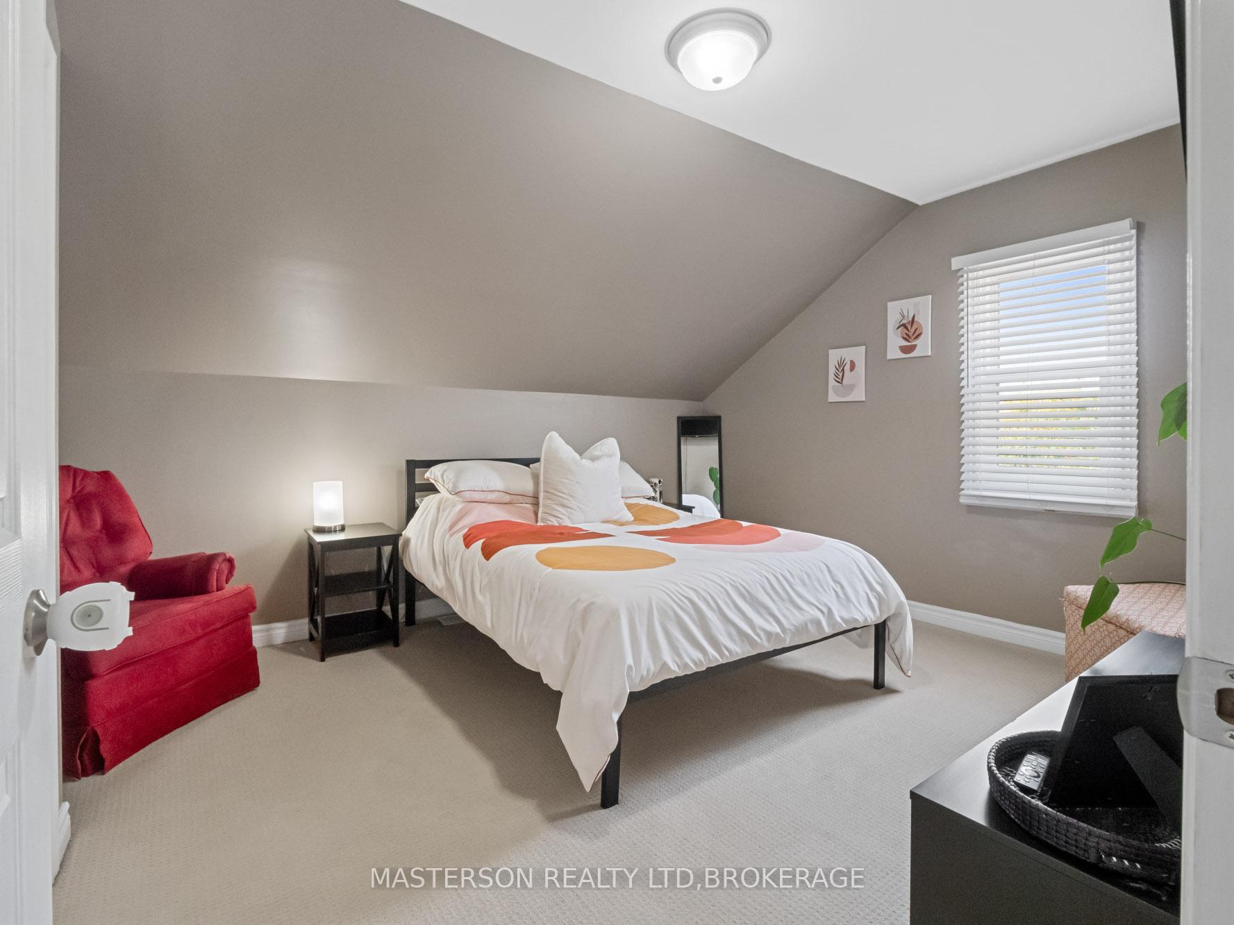 Photo 20 of 35 Lyons Avenue, Welland, Lincoln/Crowland — HOMEH