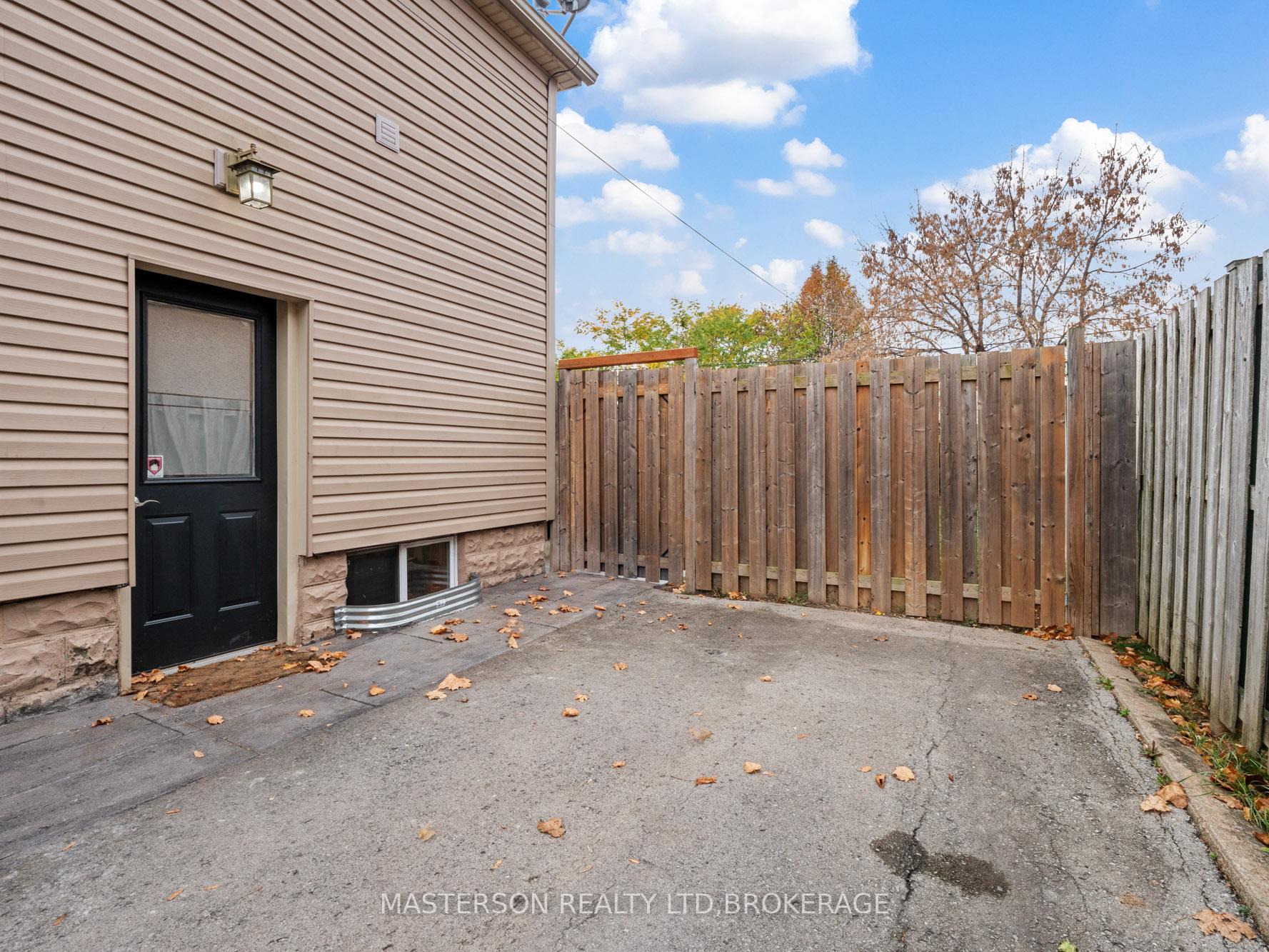 Photo 36 of 35 Lyons Avenue, Welland, Lincoln/Crowland — HOMEH