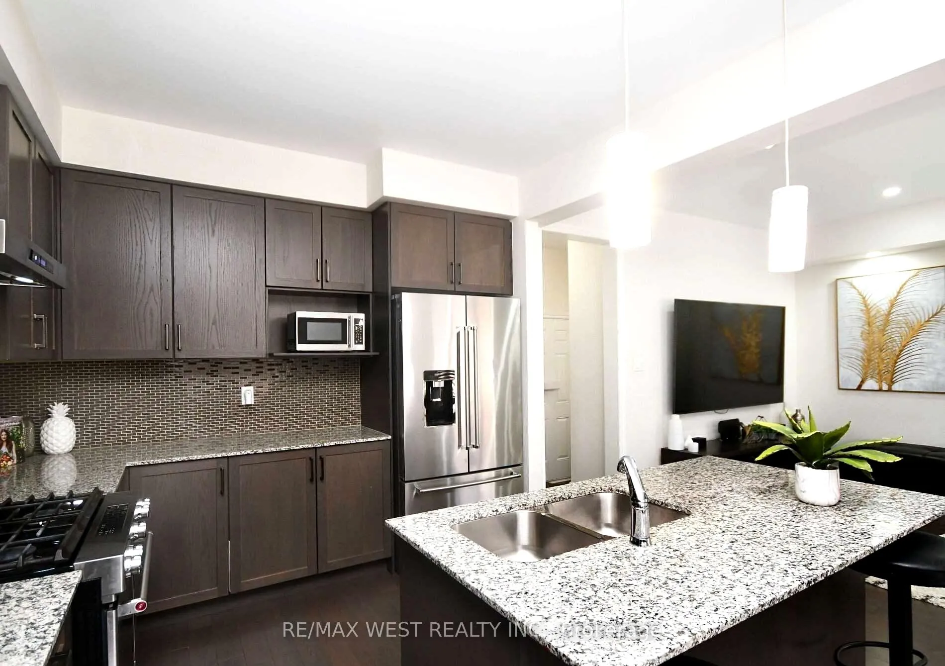 Photo 7 of Unit 2nd+Main, 25 Faders Drive, Brampton, Northwest Brampton — HOMEH