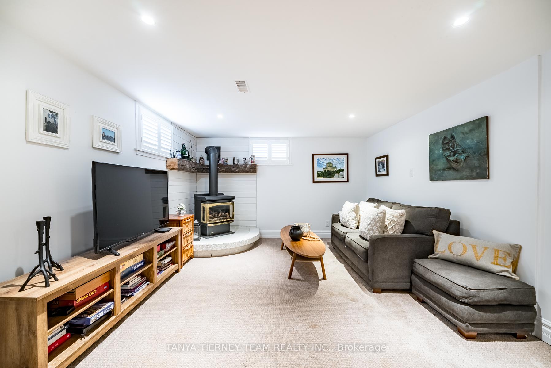 Photo 24 of 54 Mitchell Avenue, Whitby, Brooklin — HOMEH