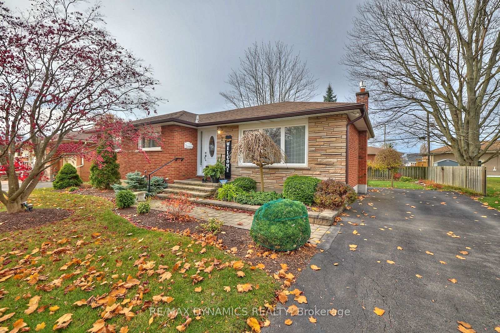 Photo 1 of 23 Westmount Crescent, Welland, Prince Charles — HOMEH
