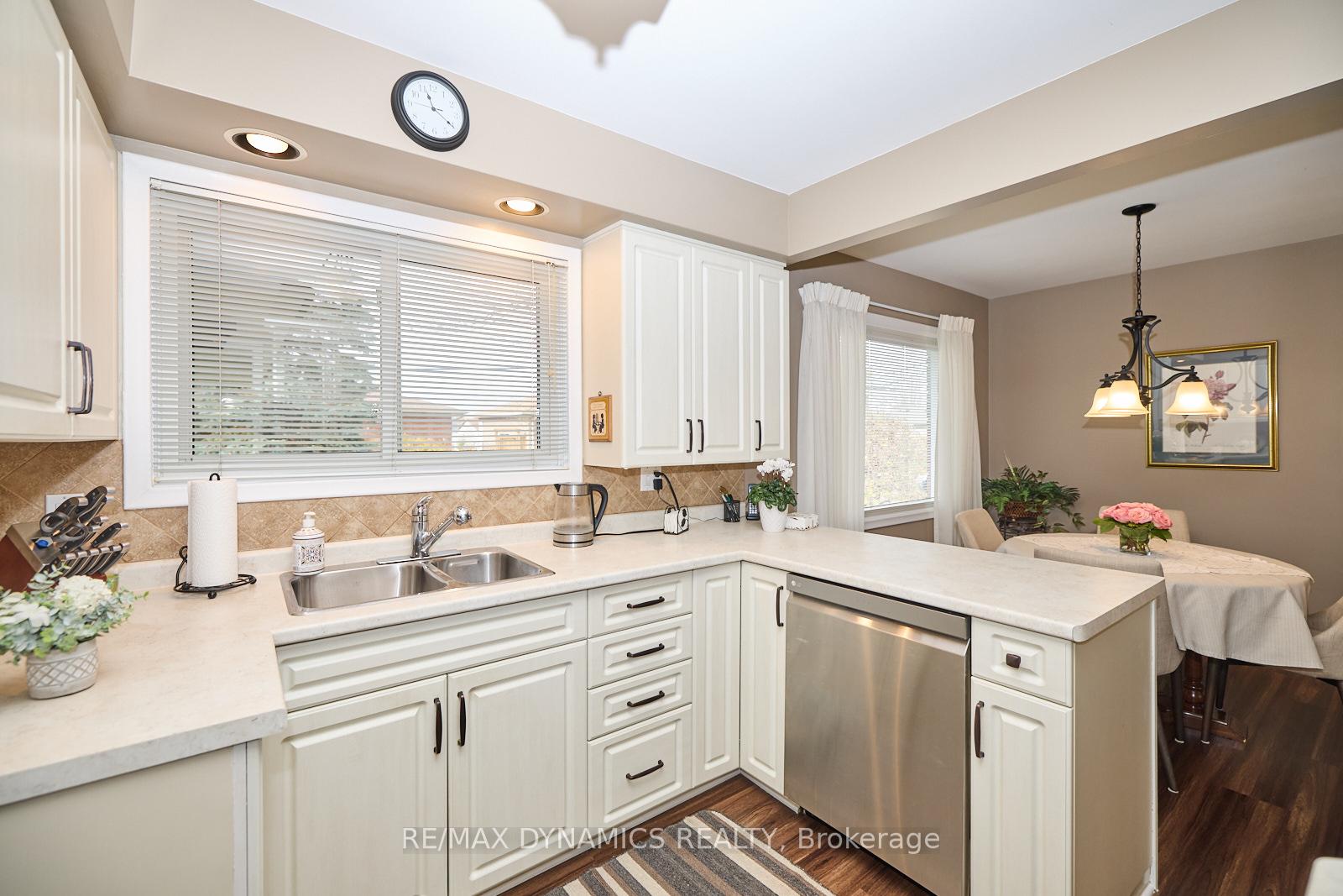 Photo 11 of 23 Westmount Crescent, Welland, Prince Charles — HOMEH