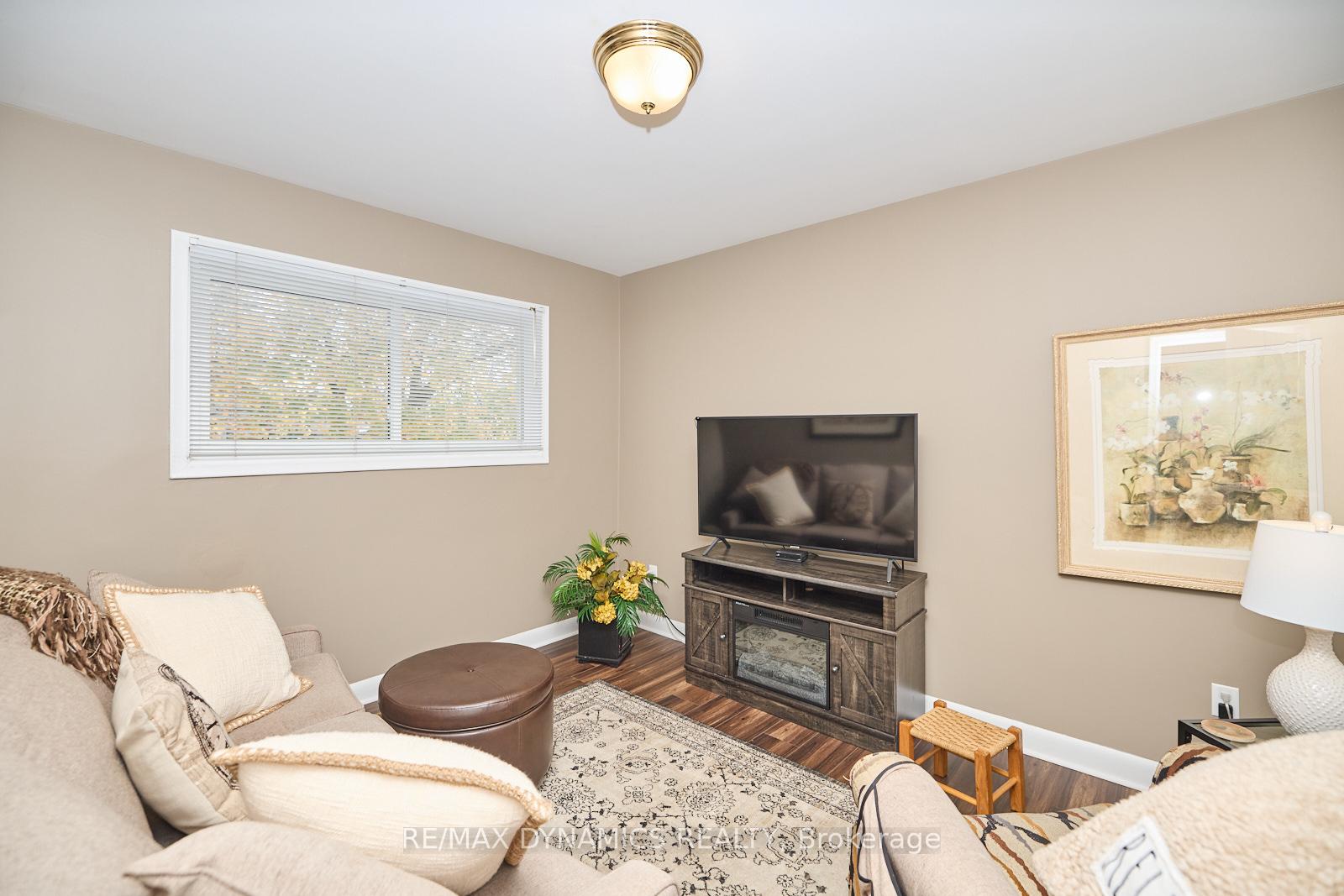 Photo 15 of 23 Westmount Crescent, Welland, Prince Charles — HOMEH