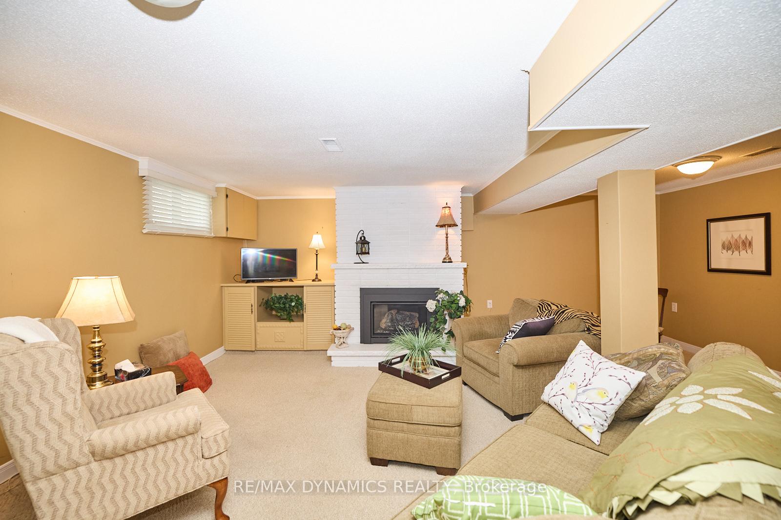 Photo 17 of 23 Westmount Crescent, Welland, Prince Charles — HOMEH