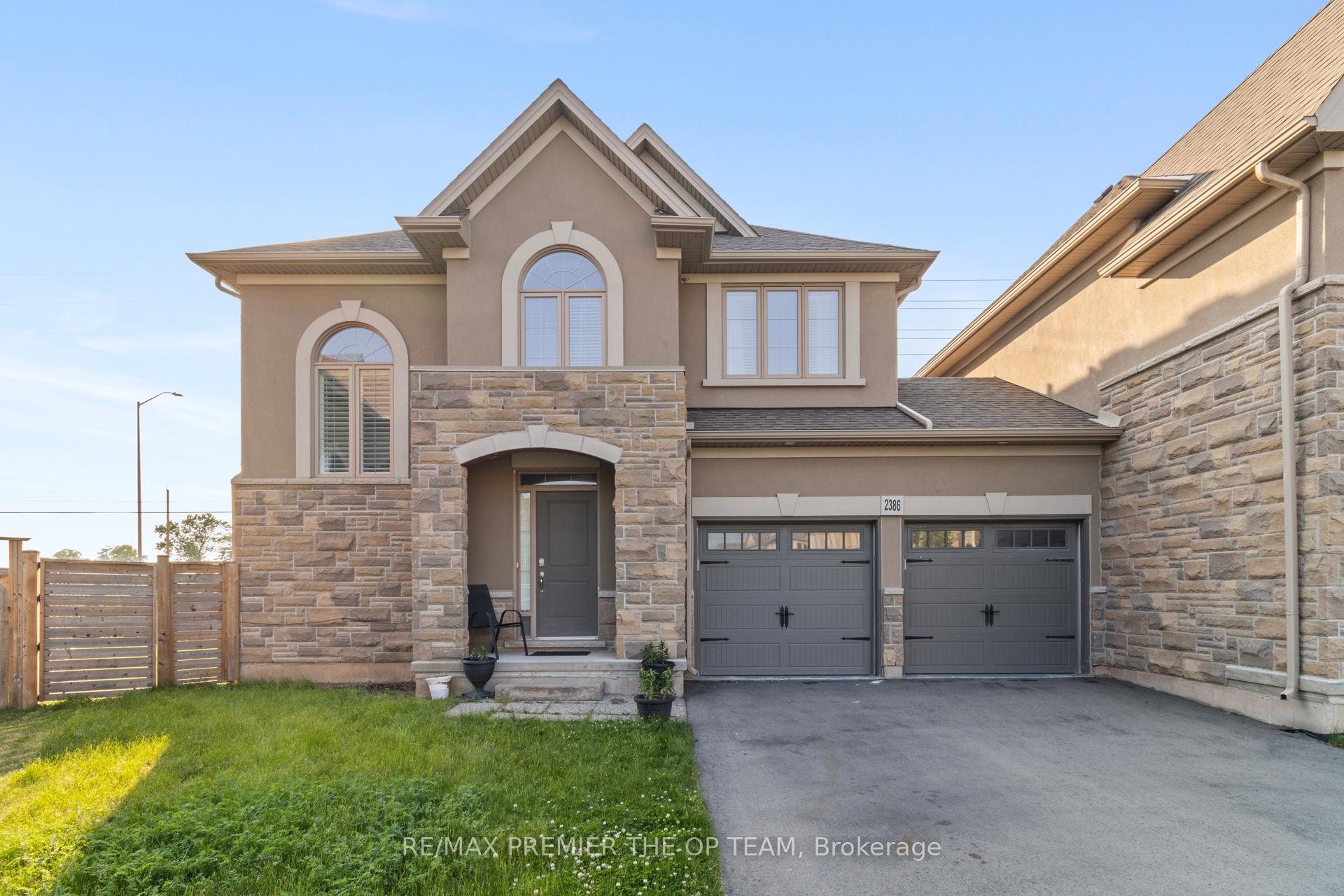 Front of 2386 Natasha Circle