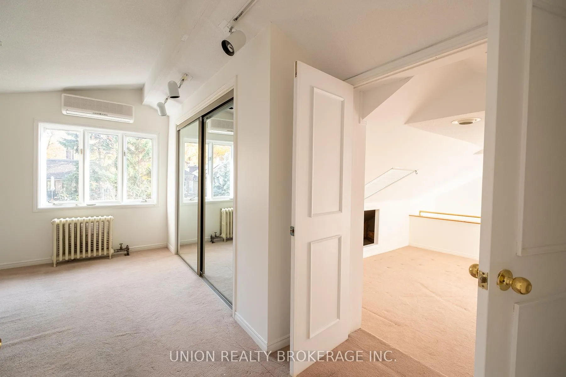 Photo 14 of Unit 3rd, 110 Hubbard Boulevard, Toronto, The Beaches — HOMEH