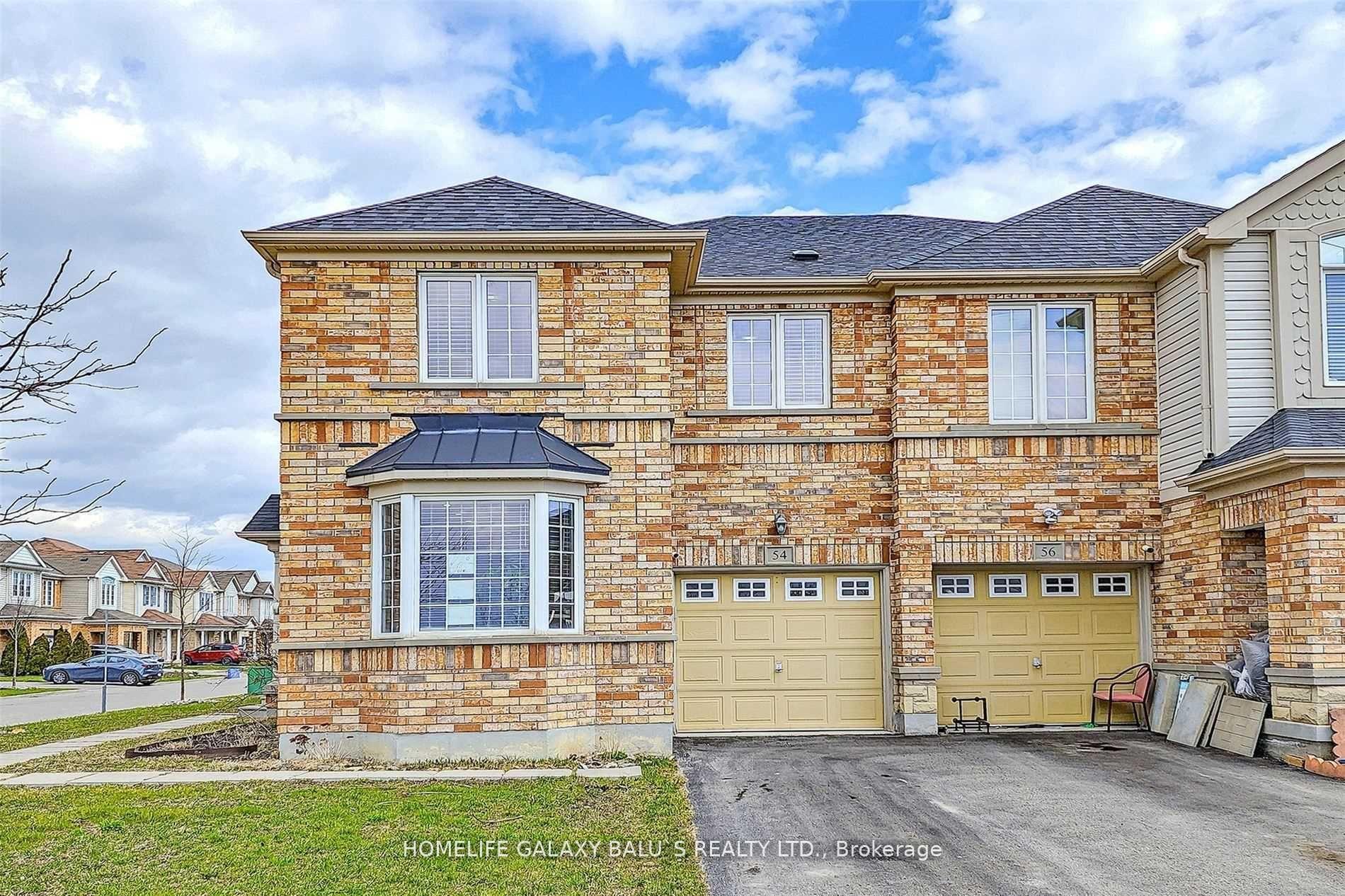 Front of 54 Decourcy-Ireland Circle