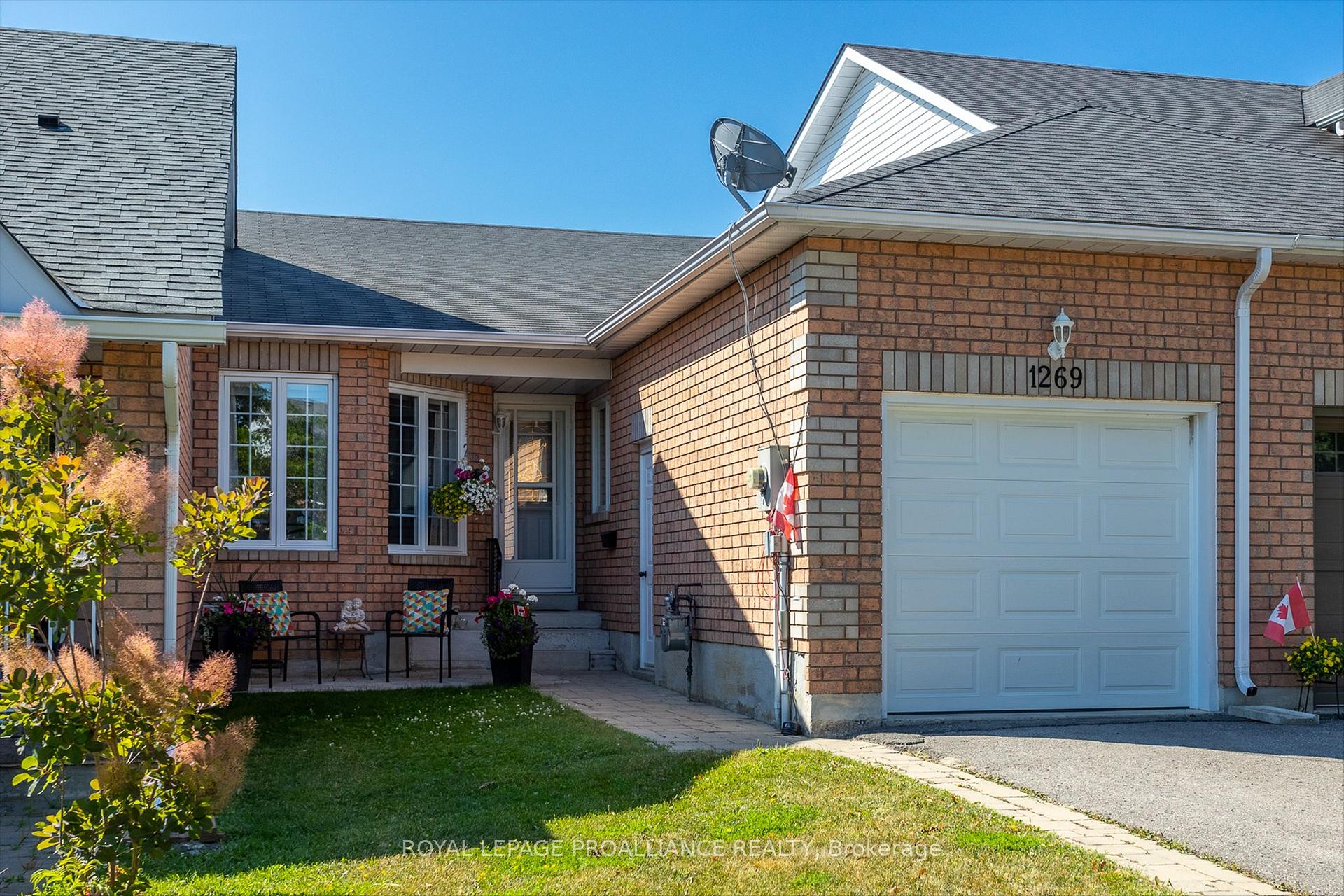 Photo 1 of 1269 Eagle Crescent, Peterborough, Monaghan Ward 2 — HOMEH