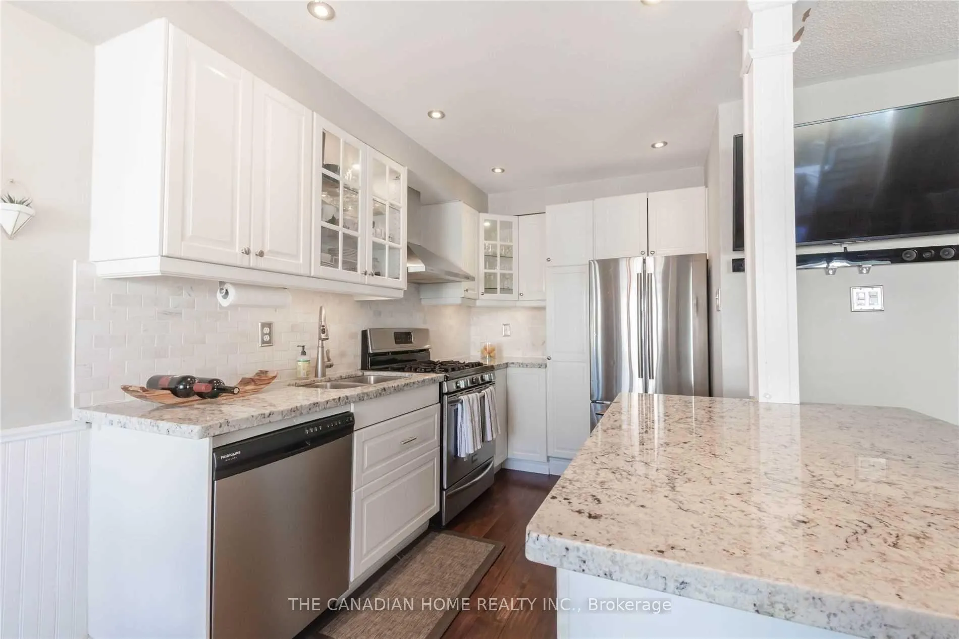 Photo 8 of 8 Thornlodge Drive, Hamilton, Waterdown — HOMEH