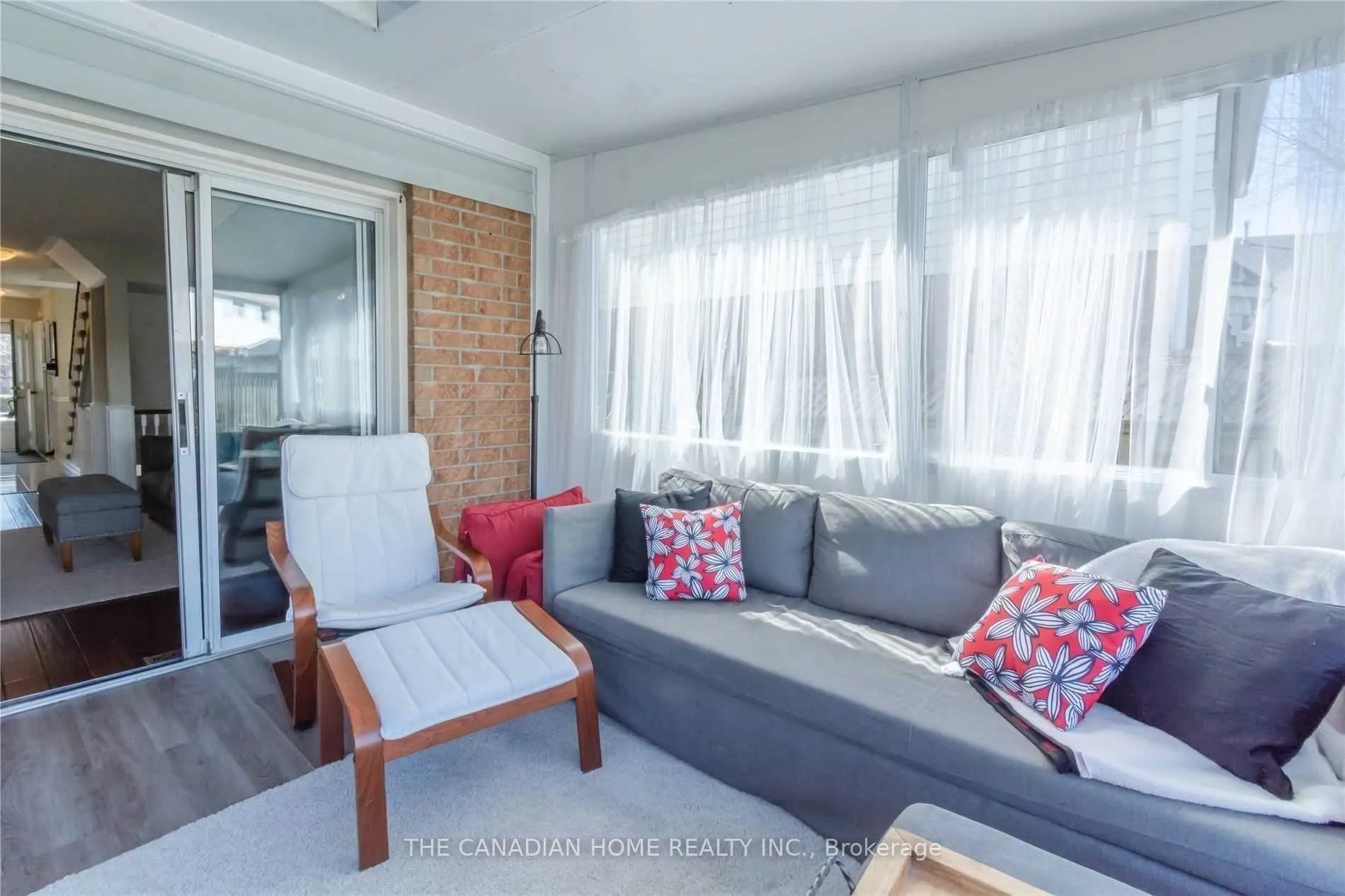 Photo 17 of 8 Thornlodge Drive, Hamilton, Waterdown — HOMEH
