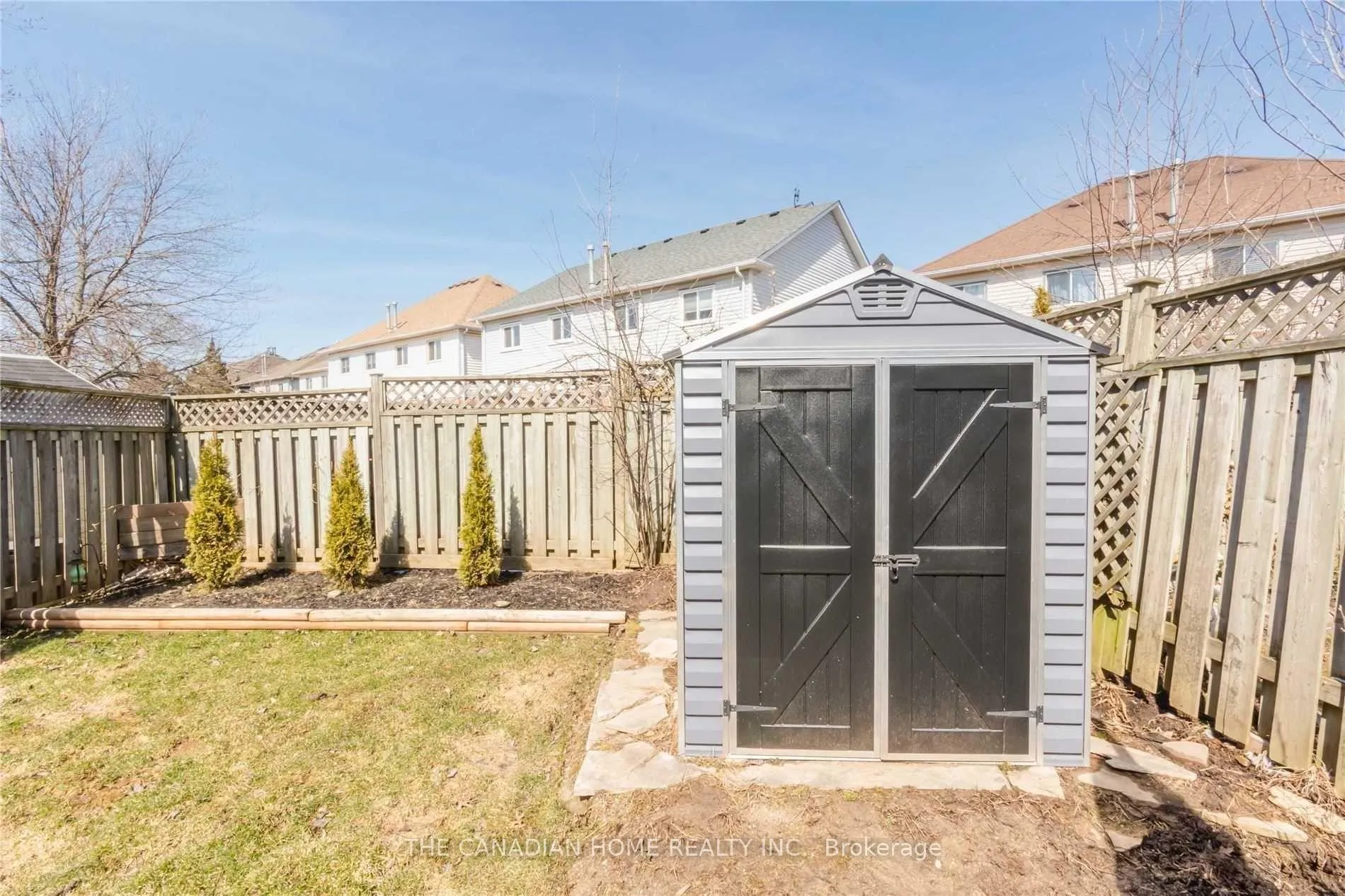 Photo 33 of 8 Thornlodge Drive, Hamilton, Waterdown — HOMEH