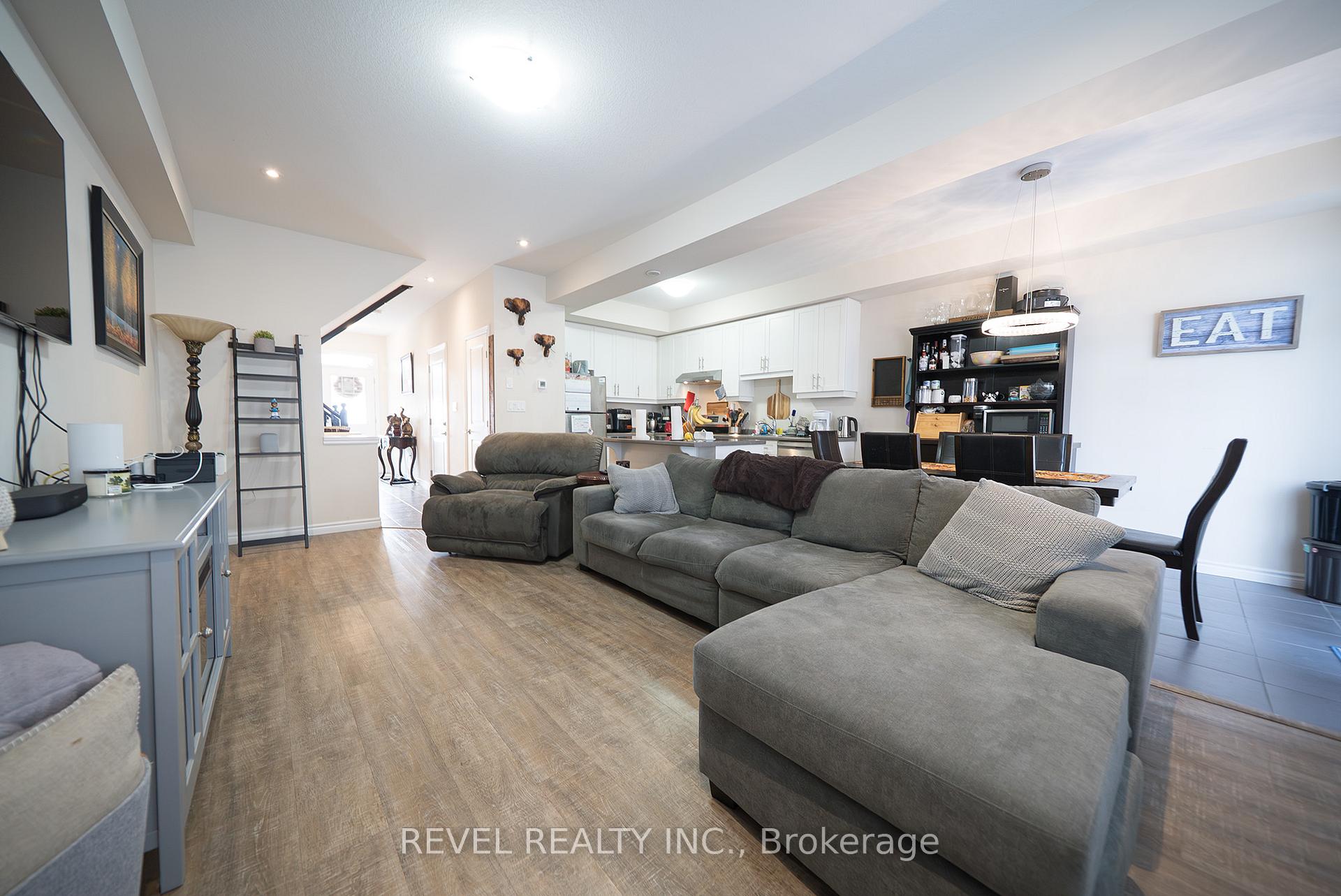 Photo 6 of 2B Vic Chambers Place, Brant, Paris — HOMEH