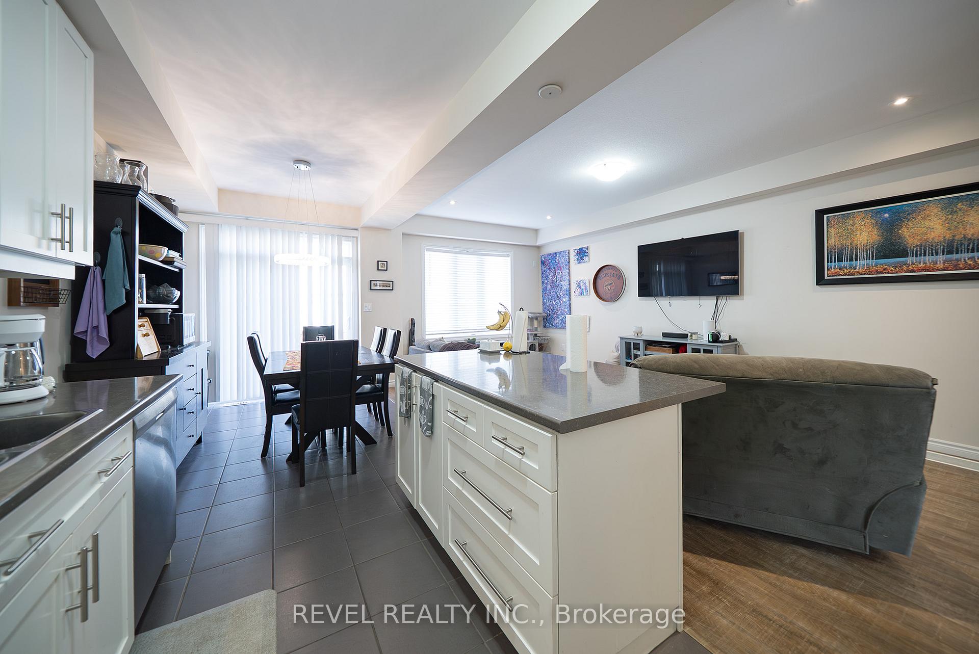 Photo 14 of 2B Vic Chambers Place, Brant, Paris — HOMEH